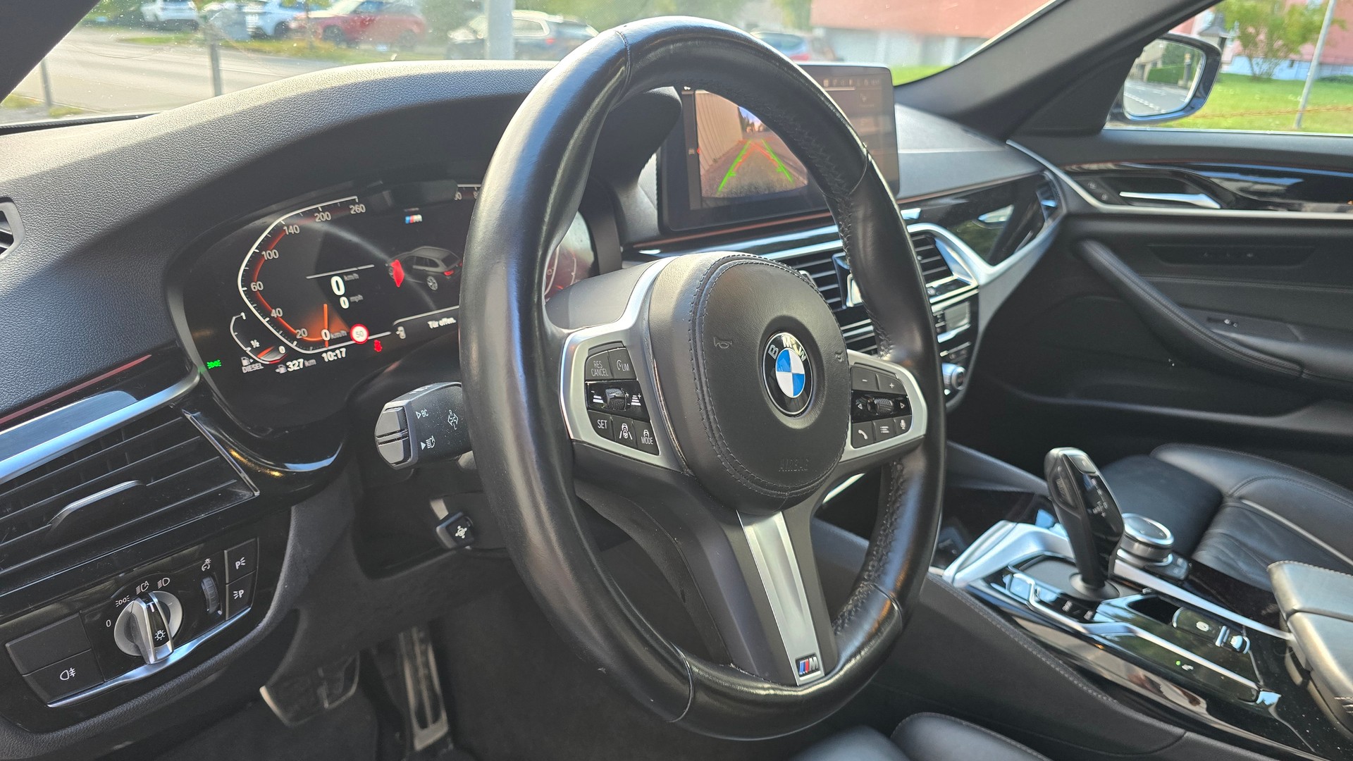 BMW 540d xDrive 48V Touring M Sport Steptronic-image-14
