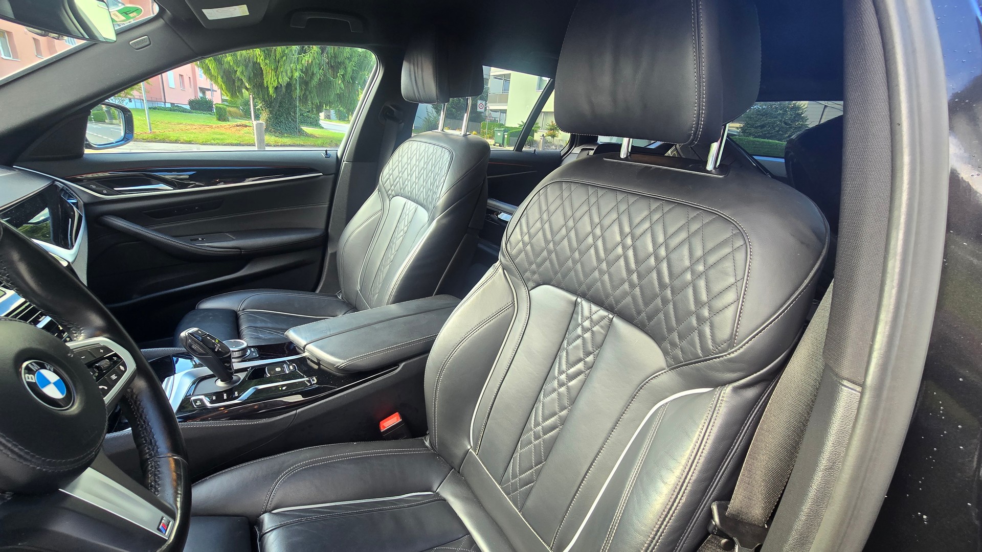 BMW 540d xDrive 48V Touring M Sport Steptronic-image-17