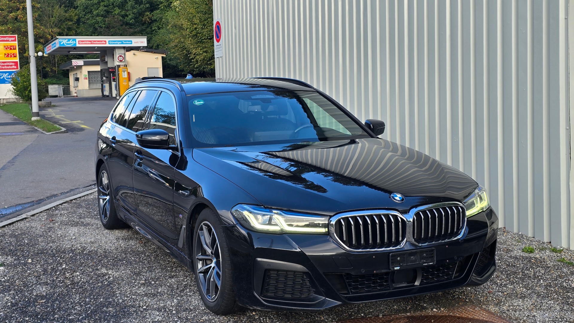 BMW 540d xDrive 48V Touring M Sport Steptronic-image-2