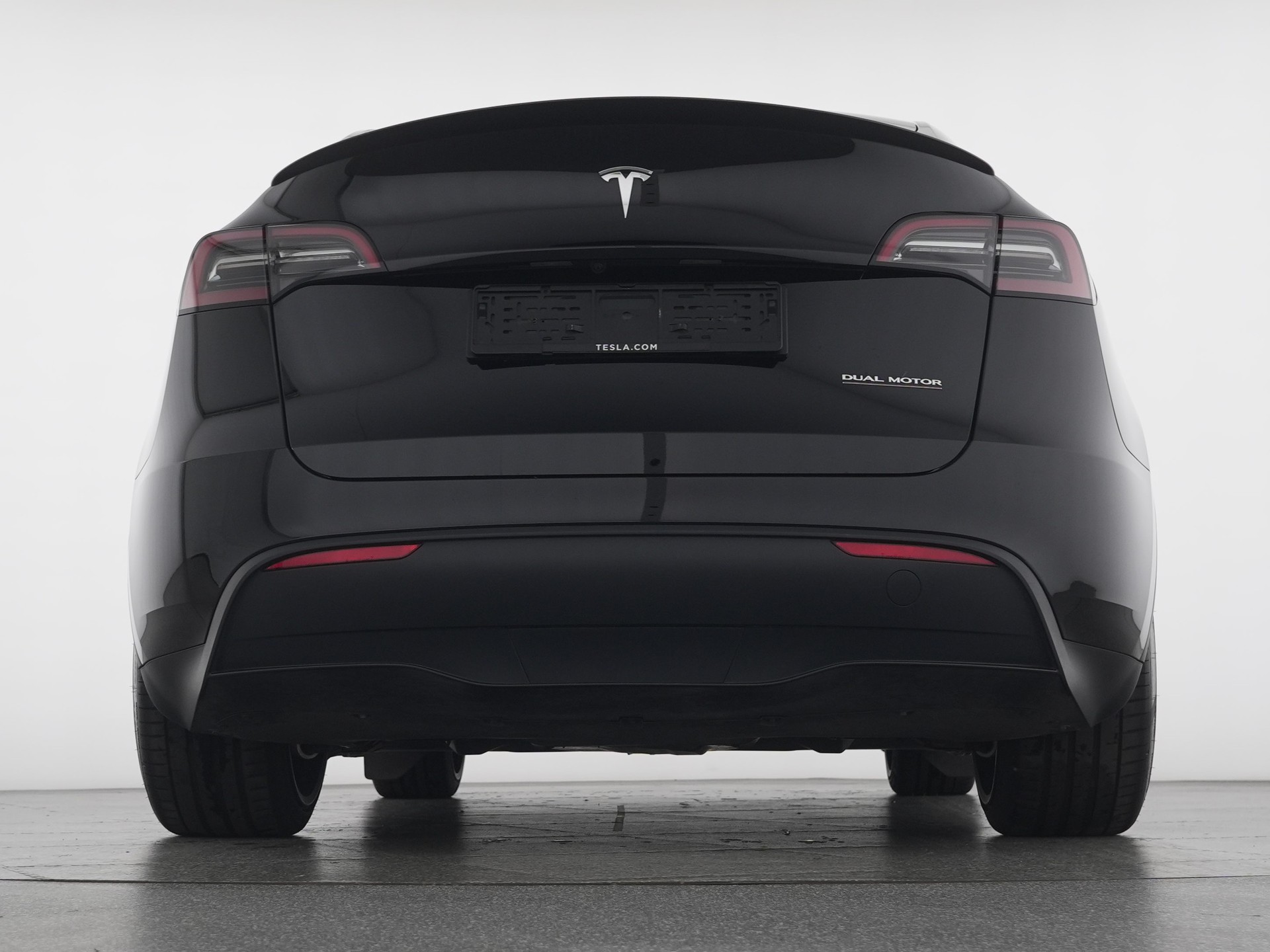 TESLA Model Y Performance-image-3