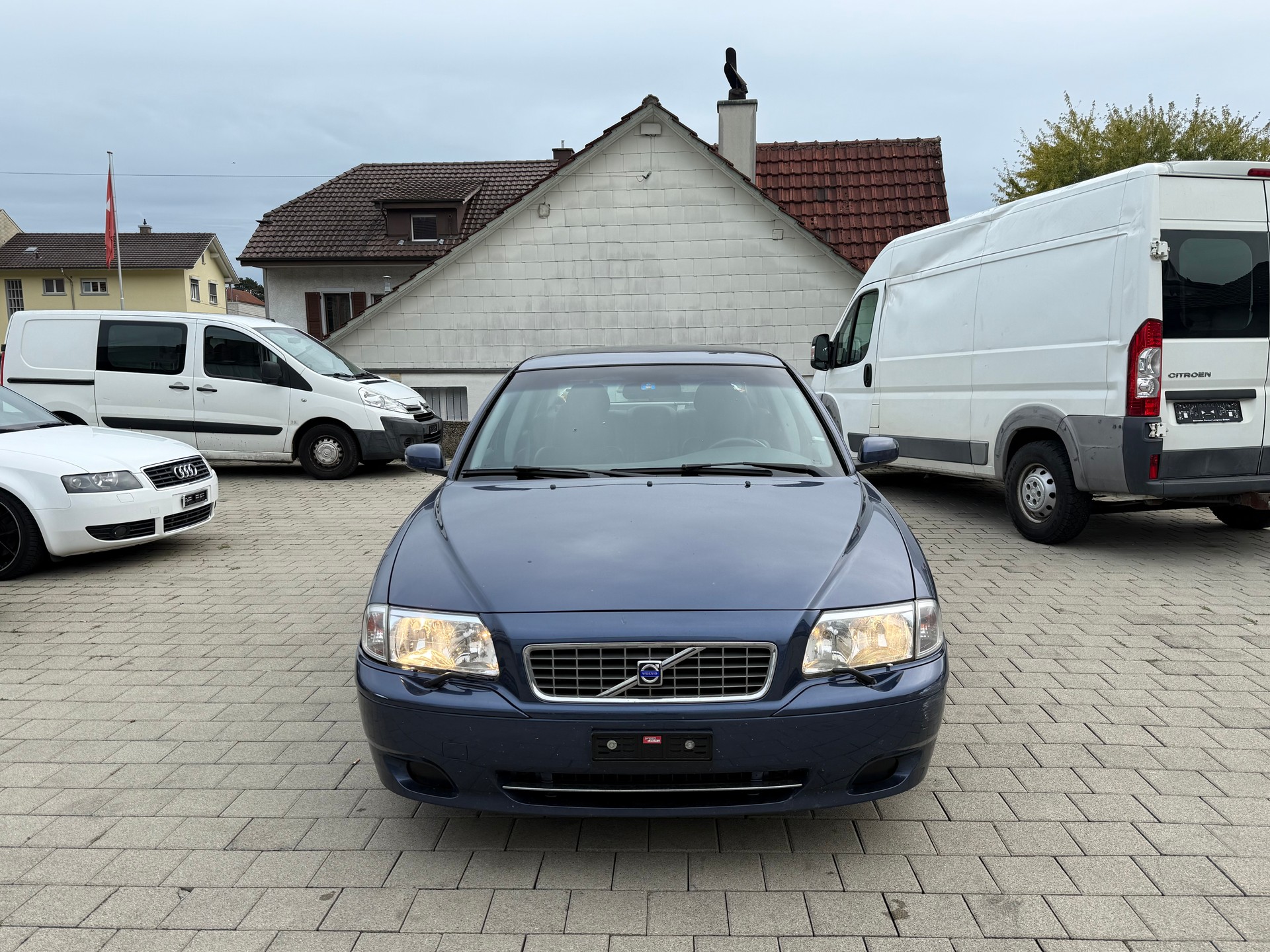 VOLVO S80 2.5T AWD A-image-0