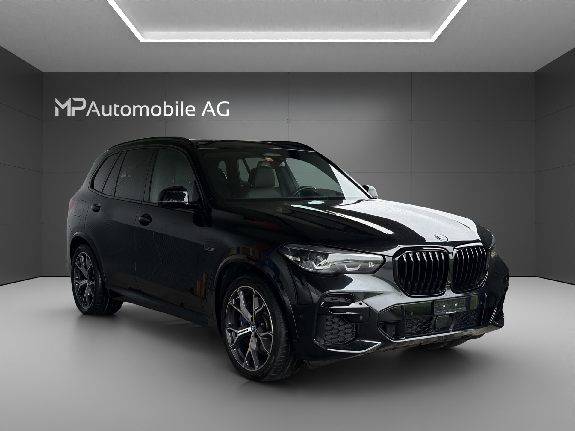BMW X5 xDrive45e M Sport Steptronic-image-1