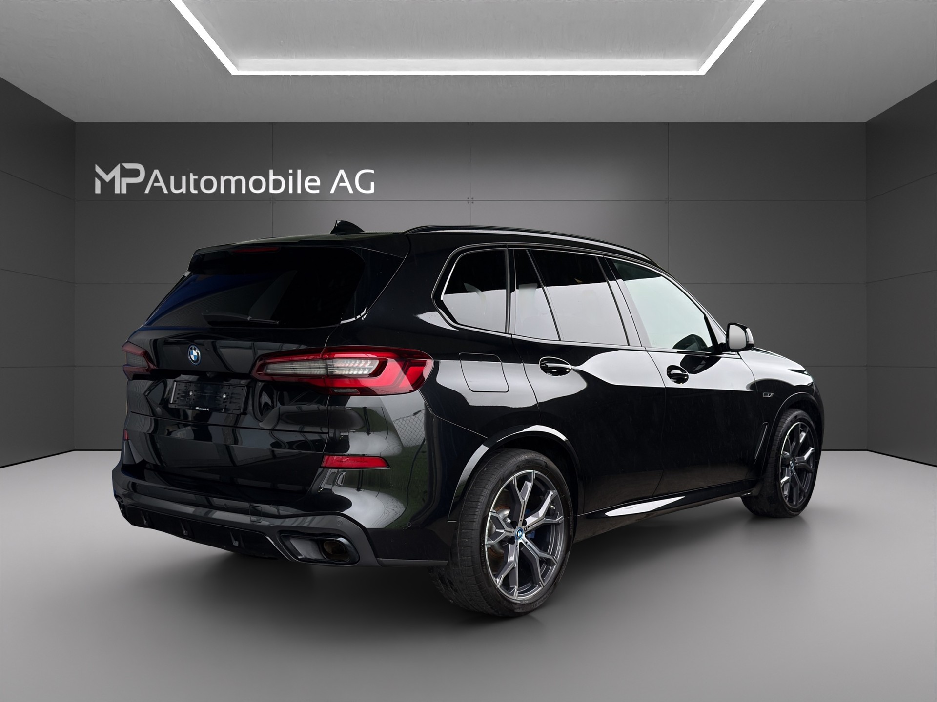 BMW X5 xDrive45e M Sport Steptronic-image-2