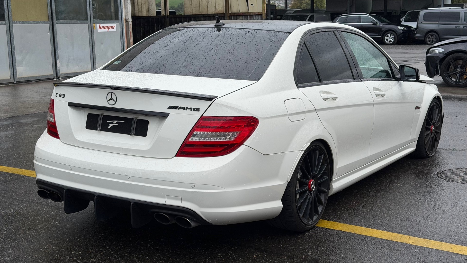 MERCEDES-BENZ C 63 AMG Avantgarde 7G-Tronic-image-6