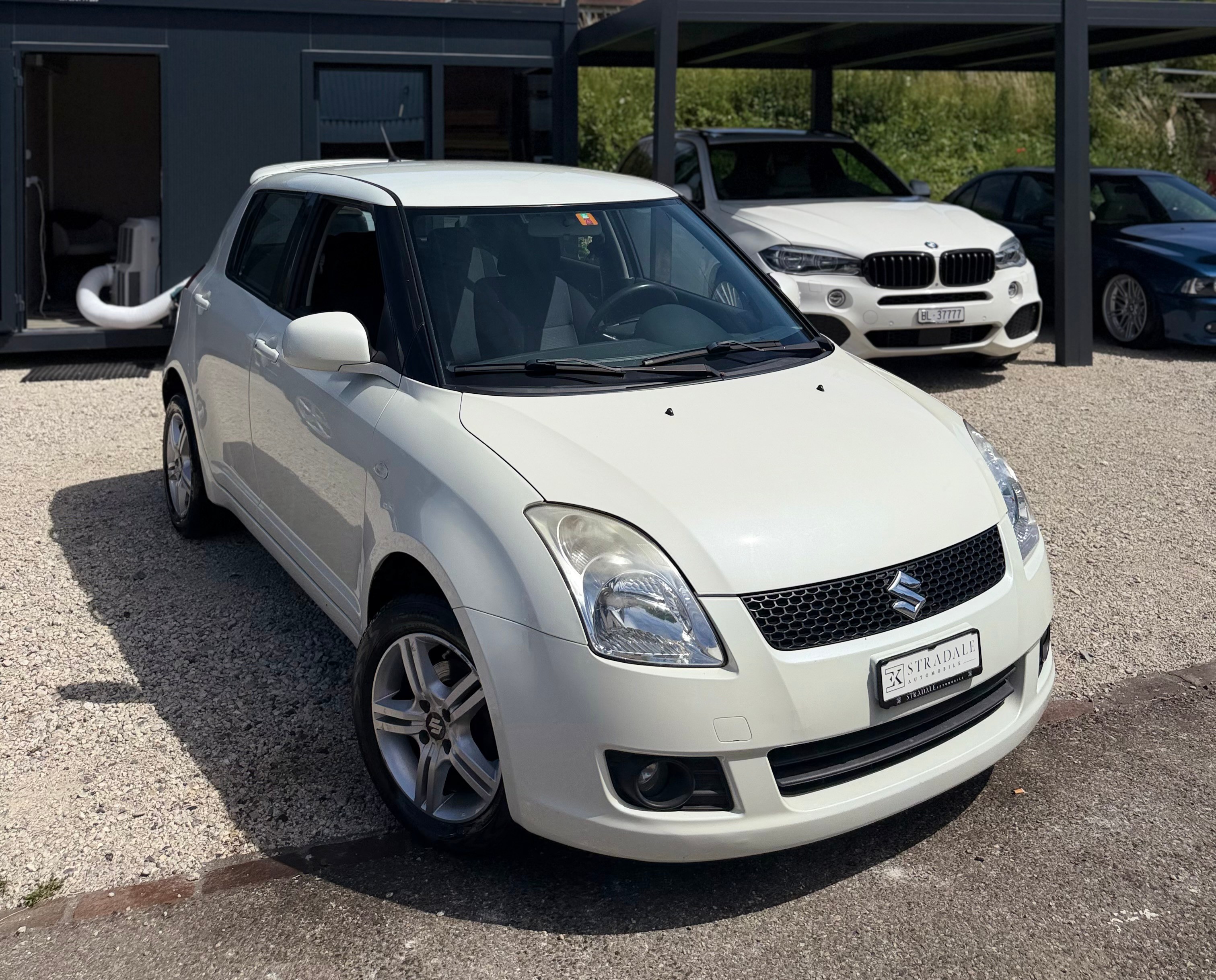 Car photo