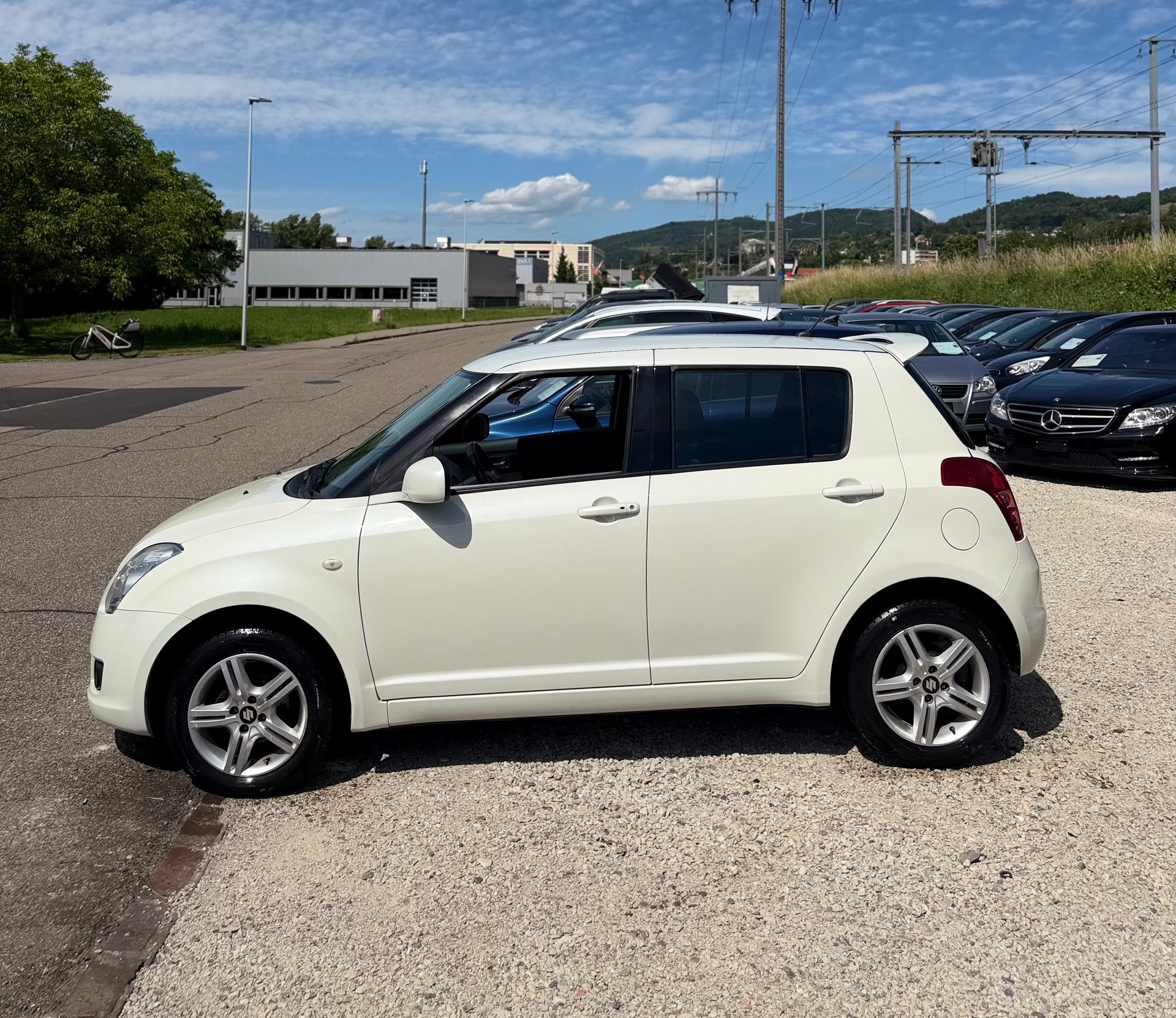 SUZUKI Swift 1.3i 16V GL Top**4x4**Frisch ab MFK**Garantie✅**-image-8