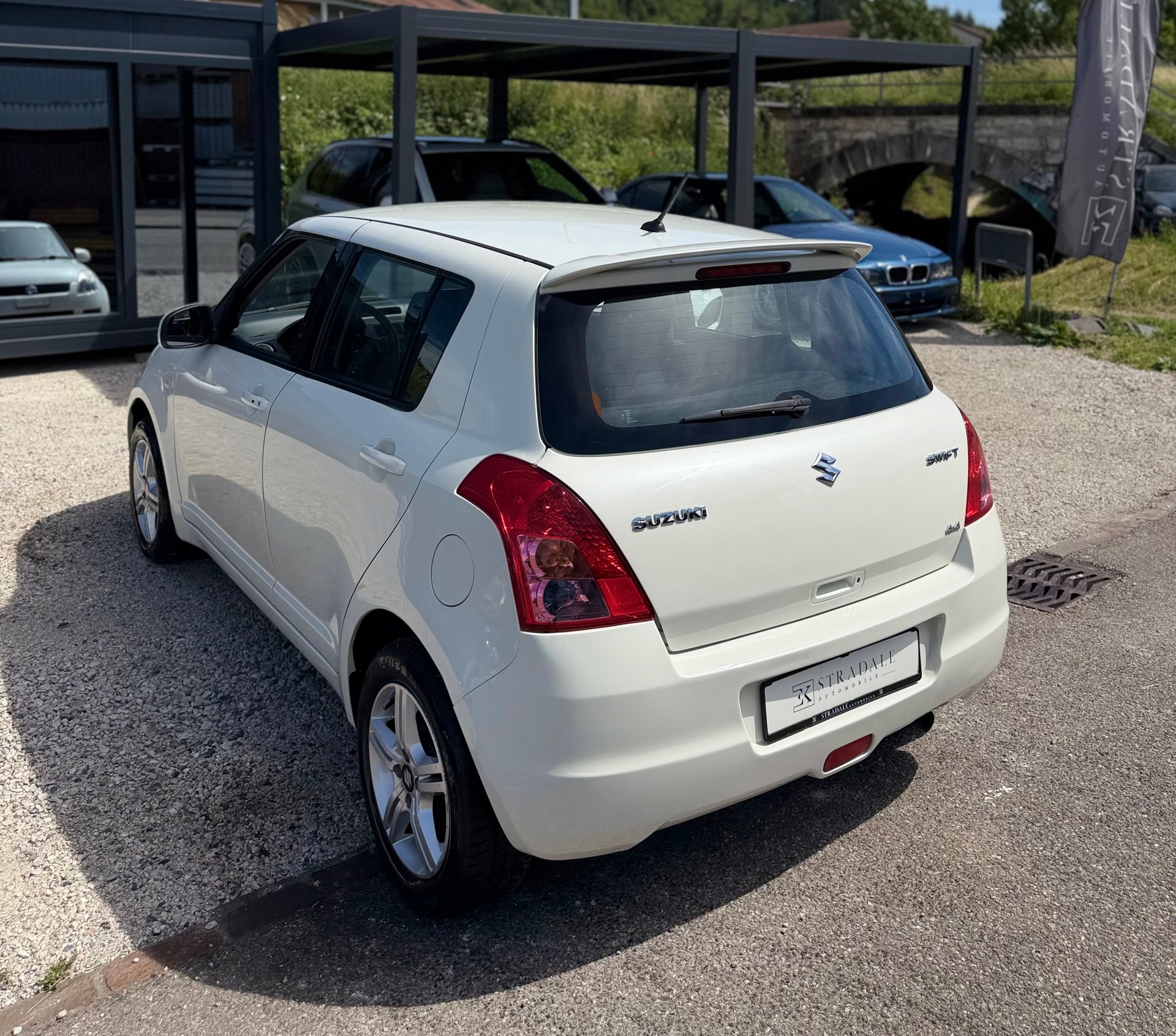 SUZUKI Swift 1.3i 16V GL Top**4x4**Frisch ab MFK**Garantie✅**-image-5