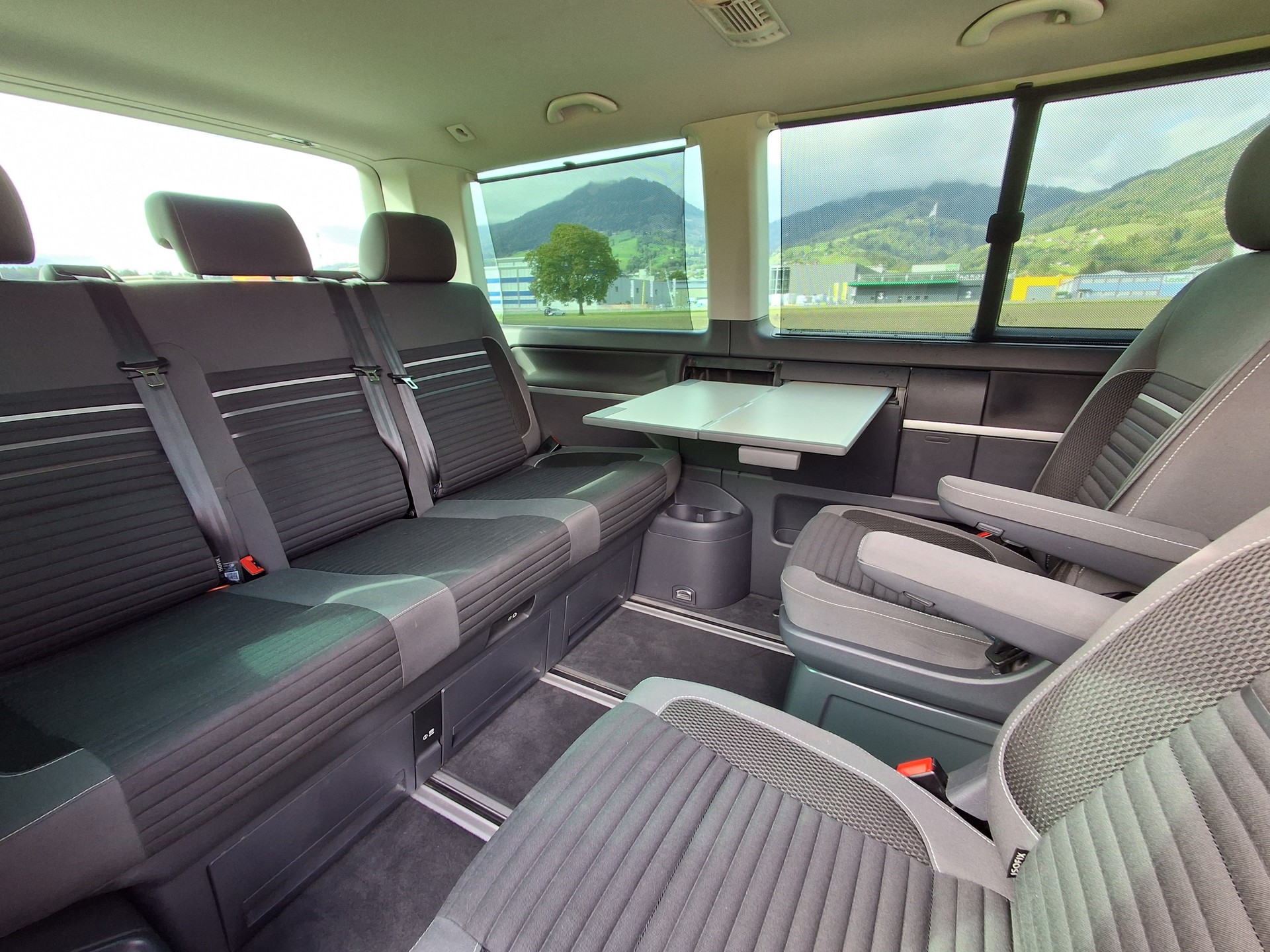VW T5 Multivan 2.0 TDI Family 4Motion DSG-image-6
