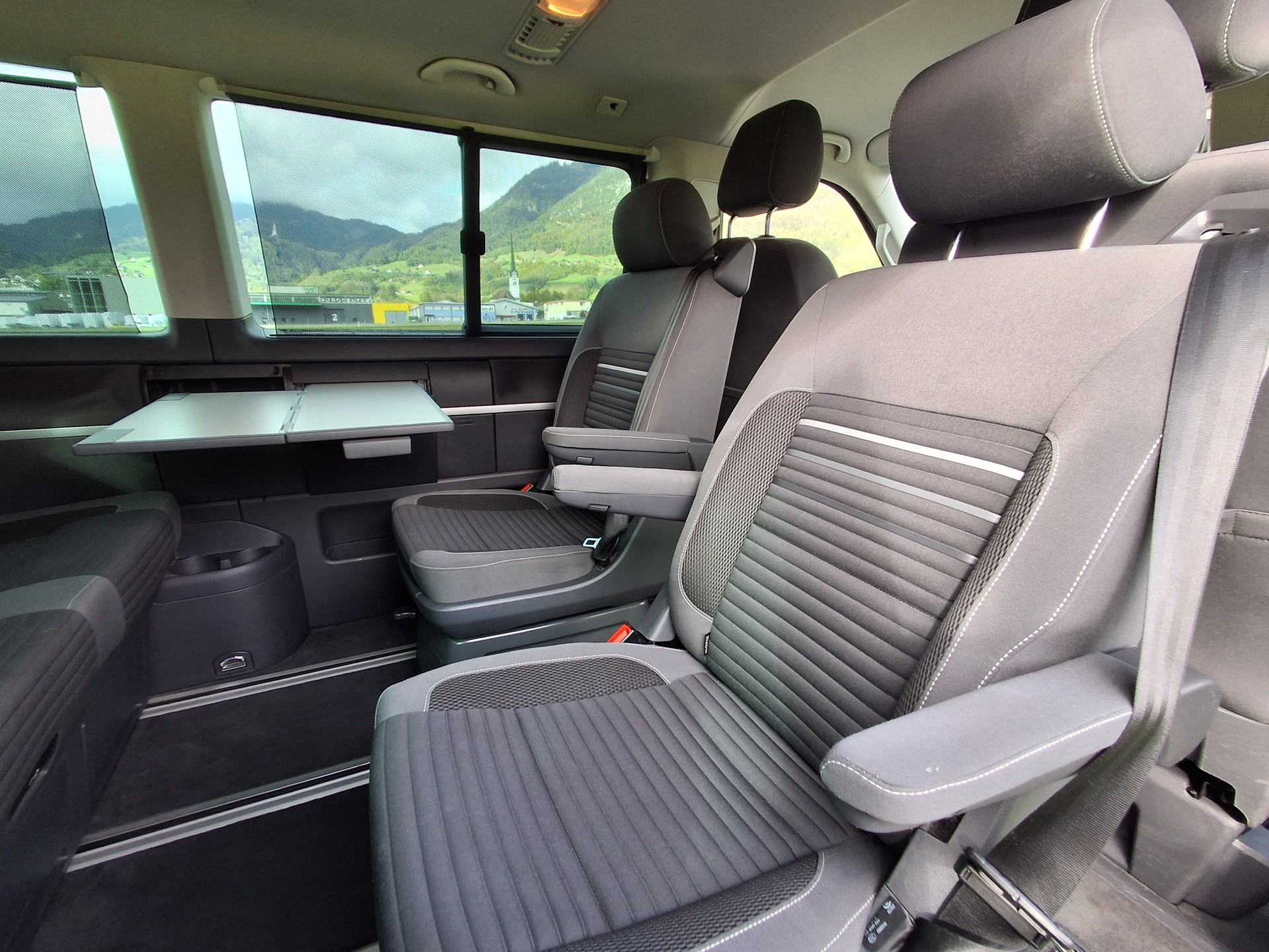 VW T5 Multivan 2.0 TDI Family 4Motion DSG-image-7