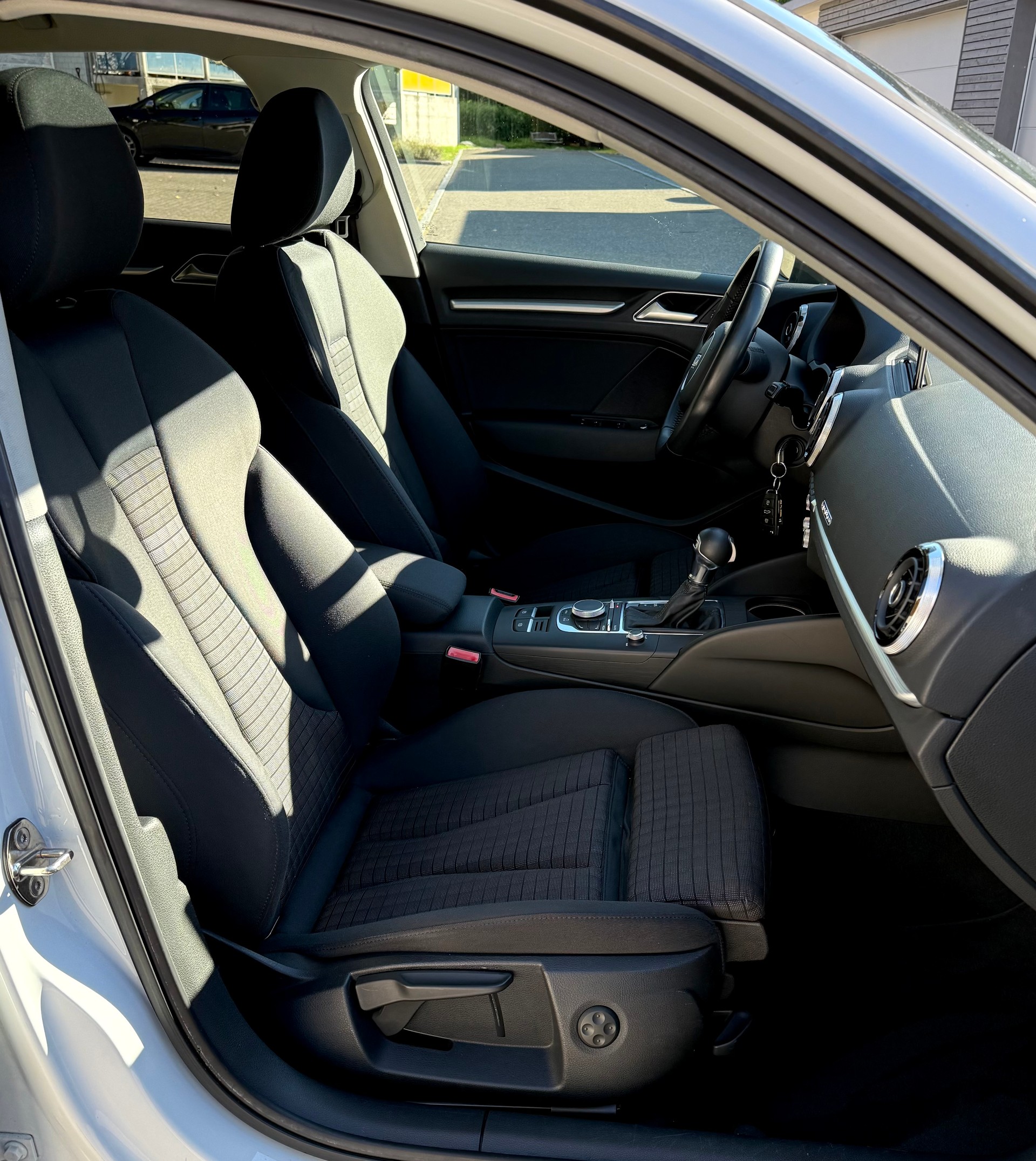 AUDI A3 2.0 TDI 184 Ambition qu. S-Tr.-image-16