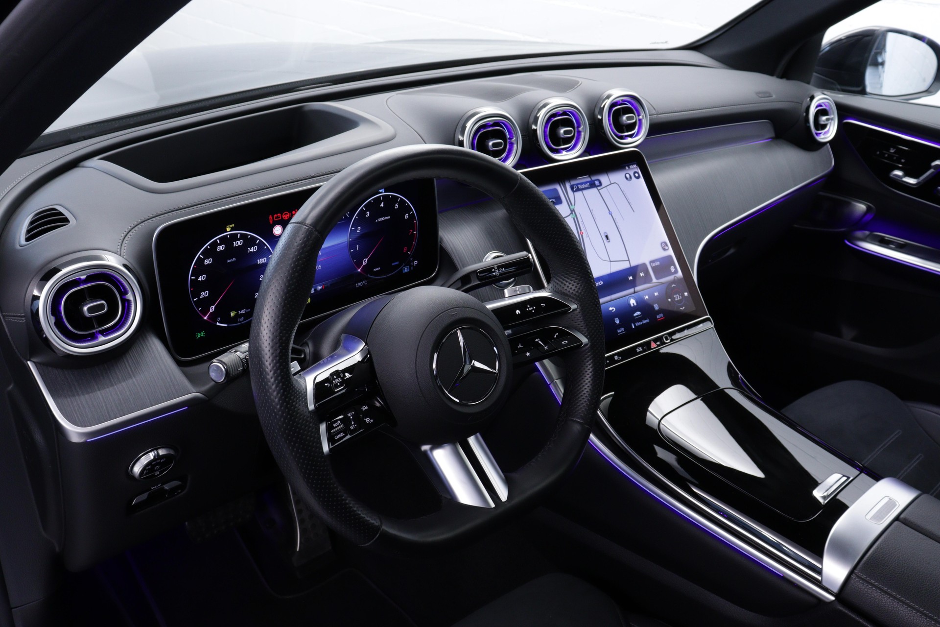 MERCEDES-BENZ GLC-Klasse X254 GLC 200 AMG Line 4matic-image-6