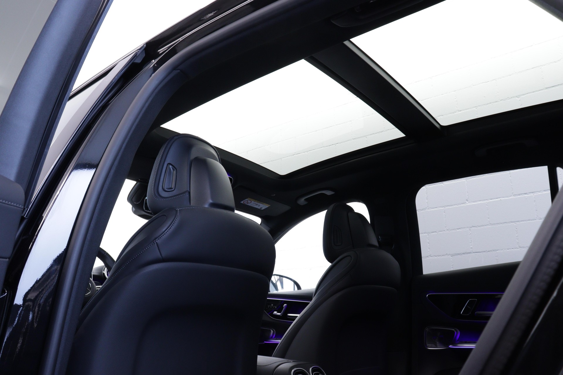 MERCEDES-BENZ GLC-Klasse GLC 200 AMG Line 4matic-image-9