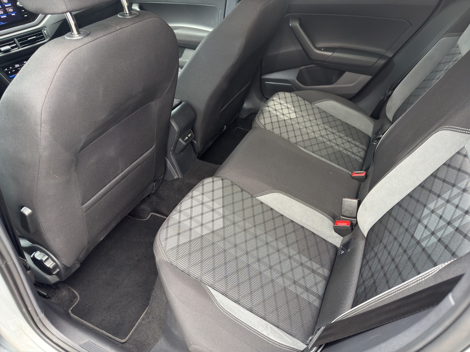 VW Taigo 1.5 TSI R-Line DSG-image-11