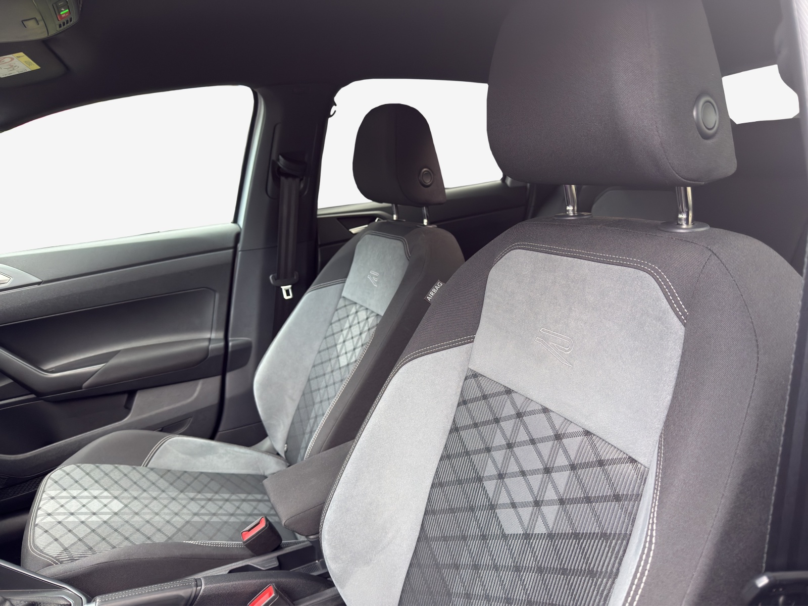 VW Taigo 1.5 TSI R-Line DSG-image-14