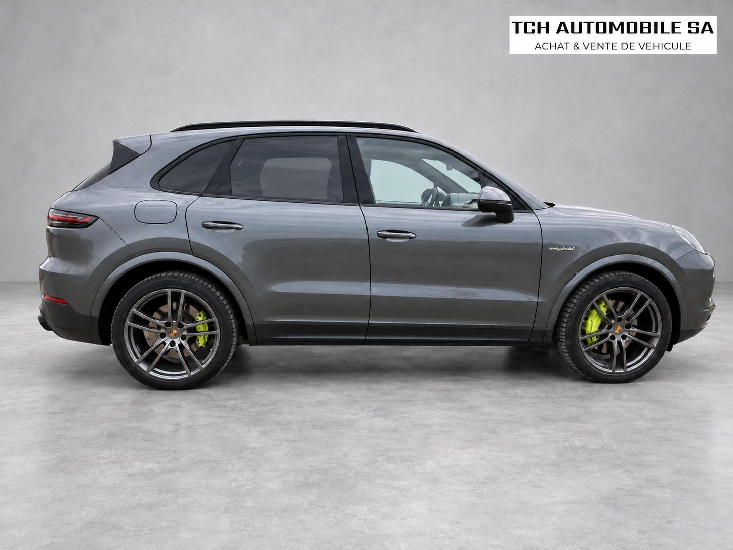 PORSCHE Cayenne E-Hybrid-image-7