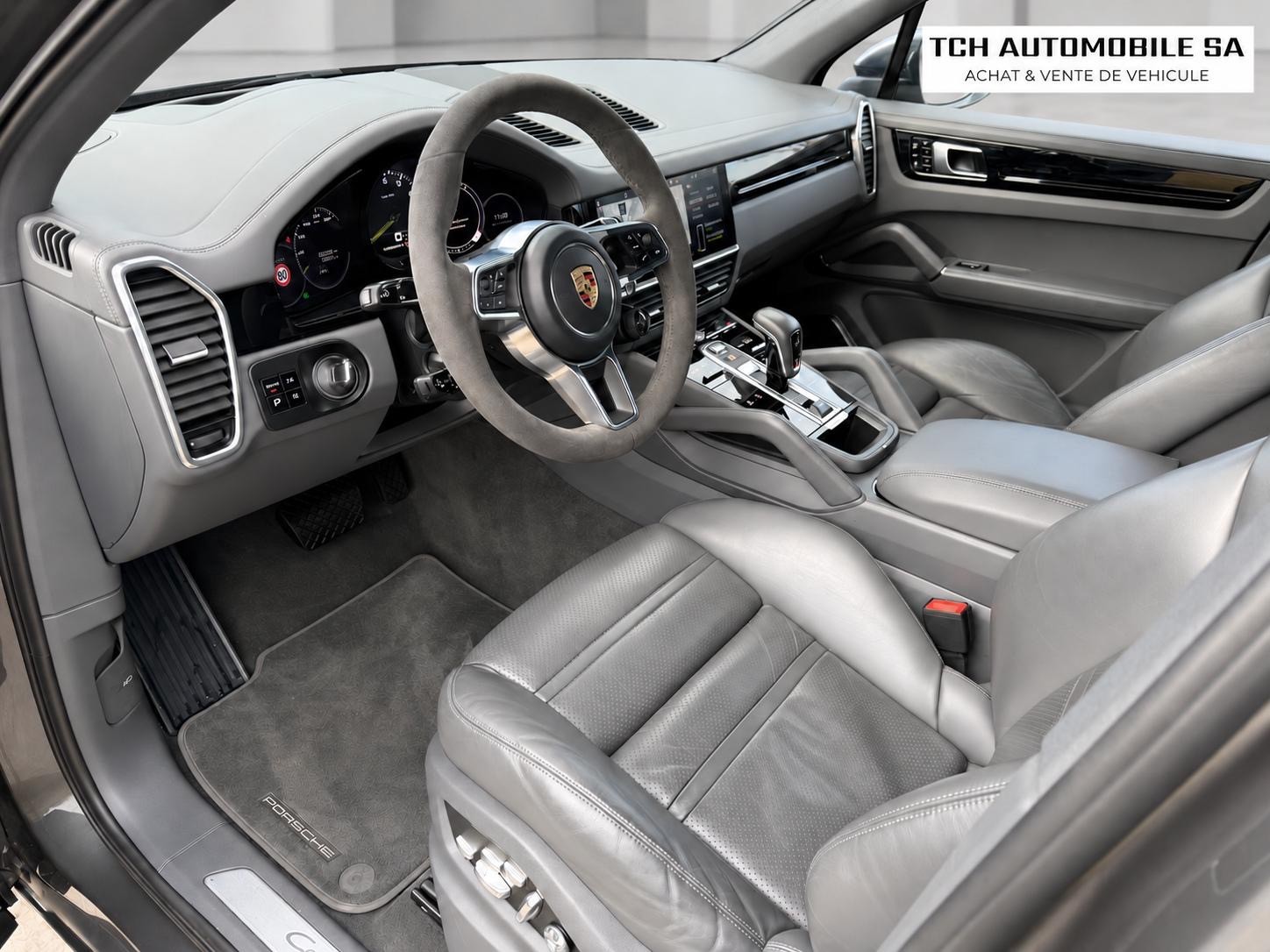 PORSCHE Cayenne E-Hybrid-image-8