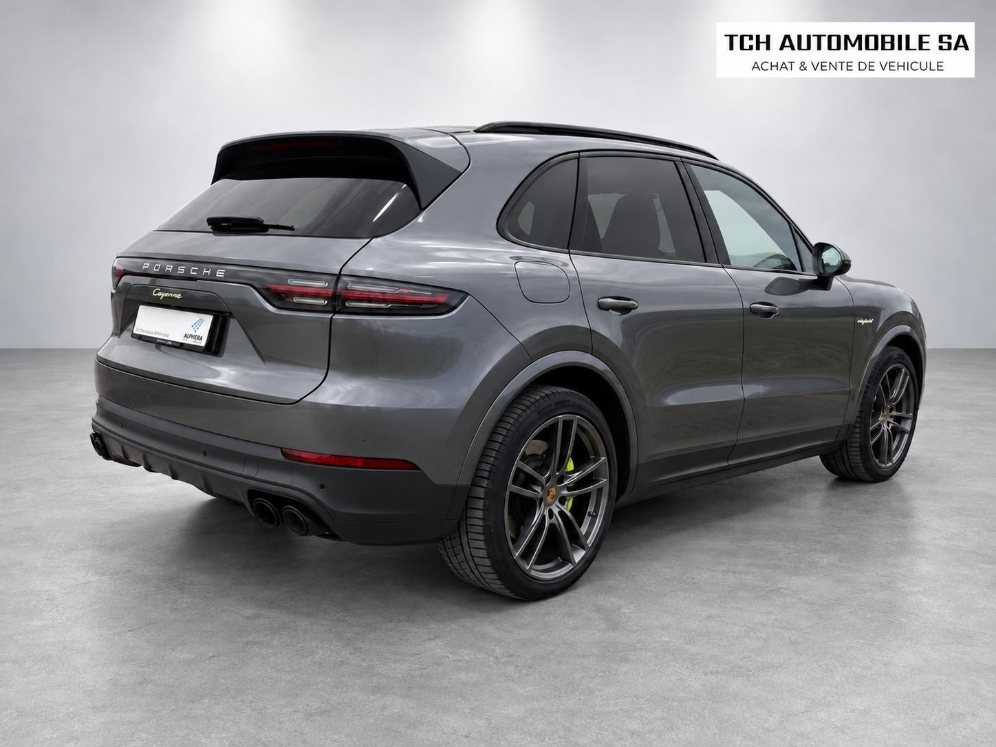 PORSCHE Cayenne E-Hybrid-image-4