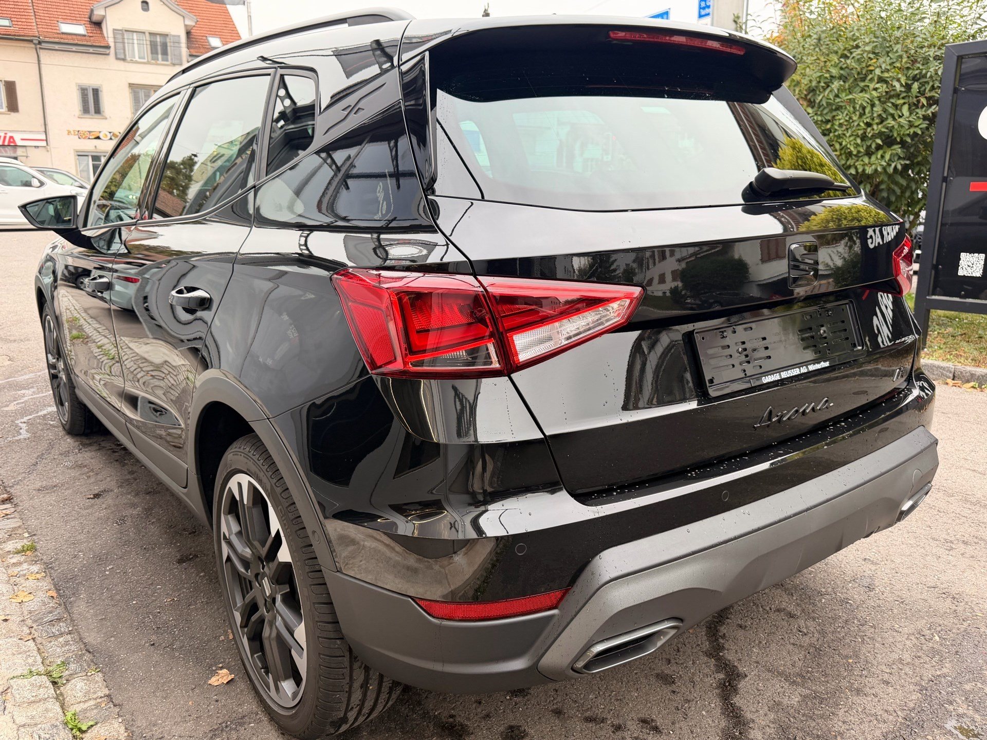 SEAT Arona 1.5 TSI 150 PS FR BLACK EDITION !! *** TOP AUSSTATTUNG ***-image-5