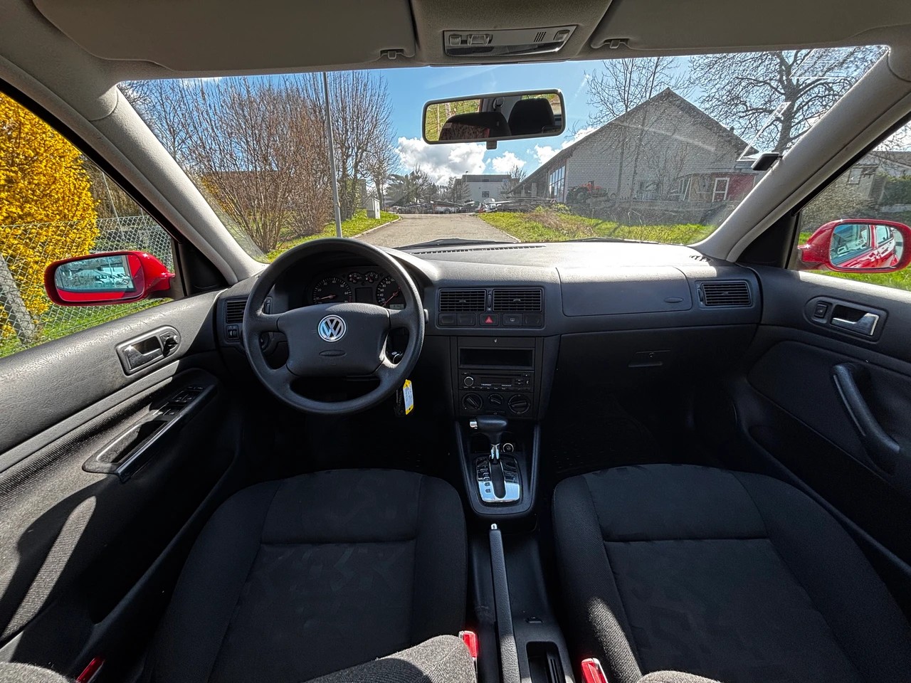 VW Golf 1.6 Automatic-image-11