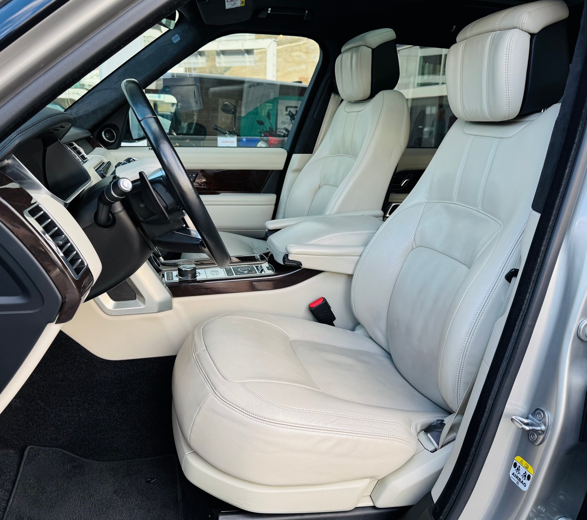 LAND ROVER Range Rover 3.0 SDV6 Vogue Automatic-image-7