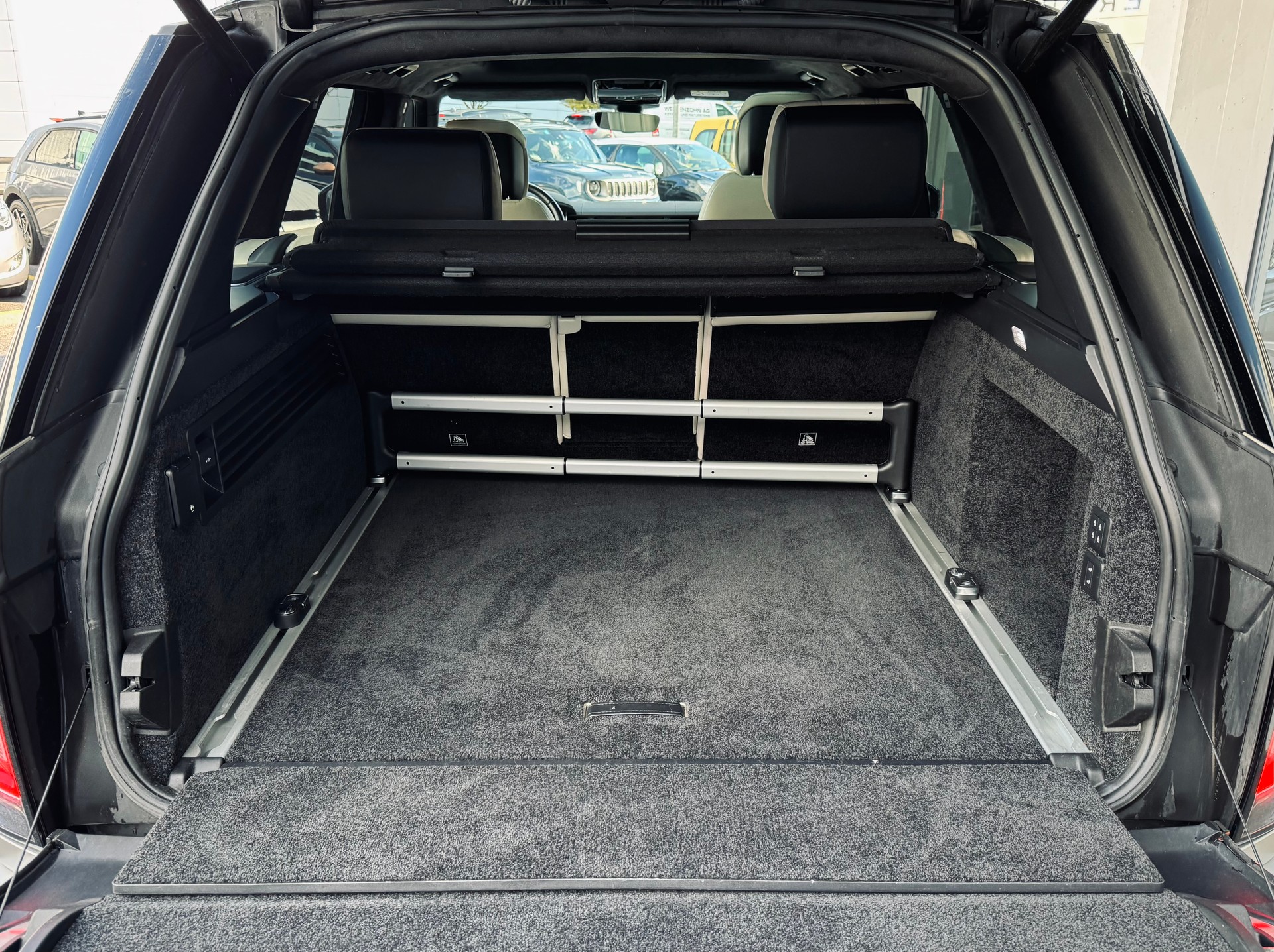 LAND ROVER Range Rover 3.0 SDV6 Vogue Automatic-image-13