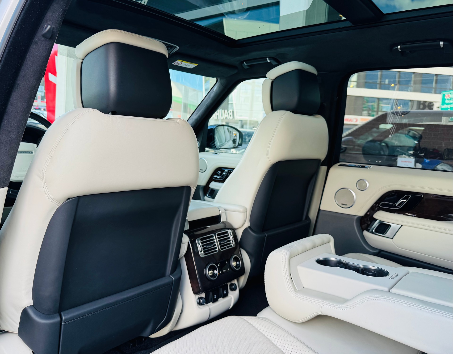 LAND ROVER Range Rover 3.0 SDV6 Vogue Automatic-image-9