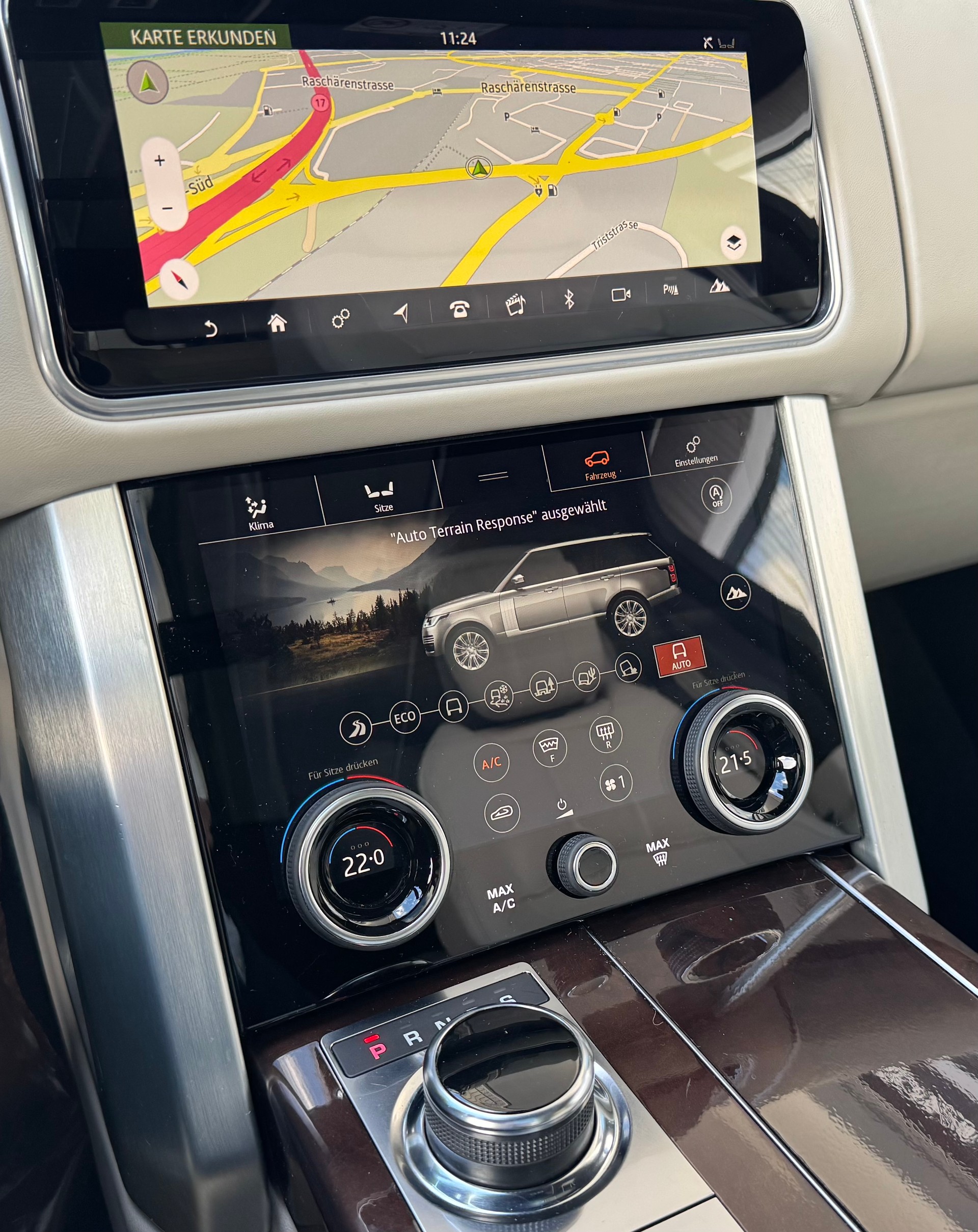 LAND ROVER Range Rover 3.0 SDV6 Vogue Automatic-image-18