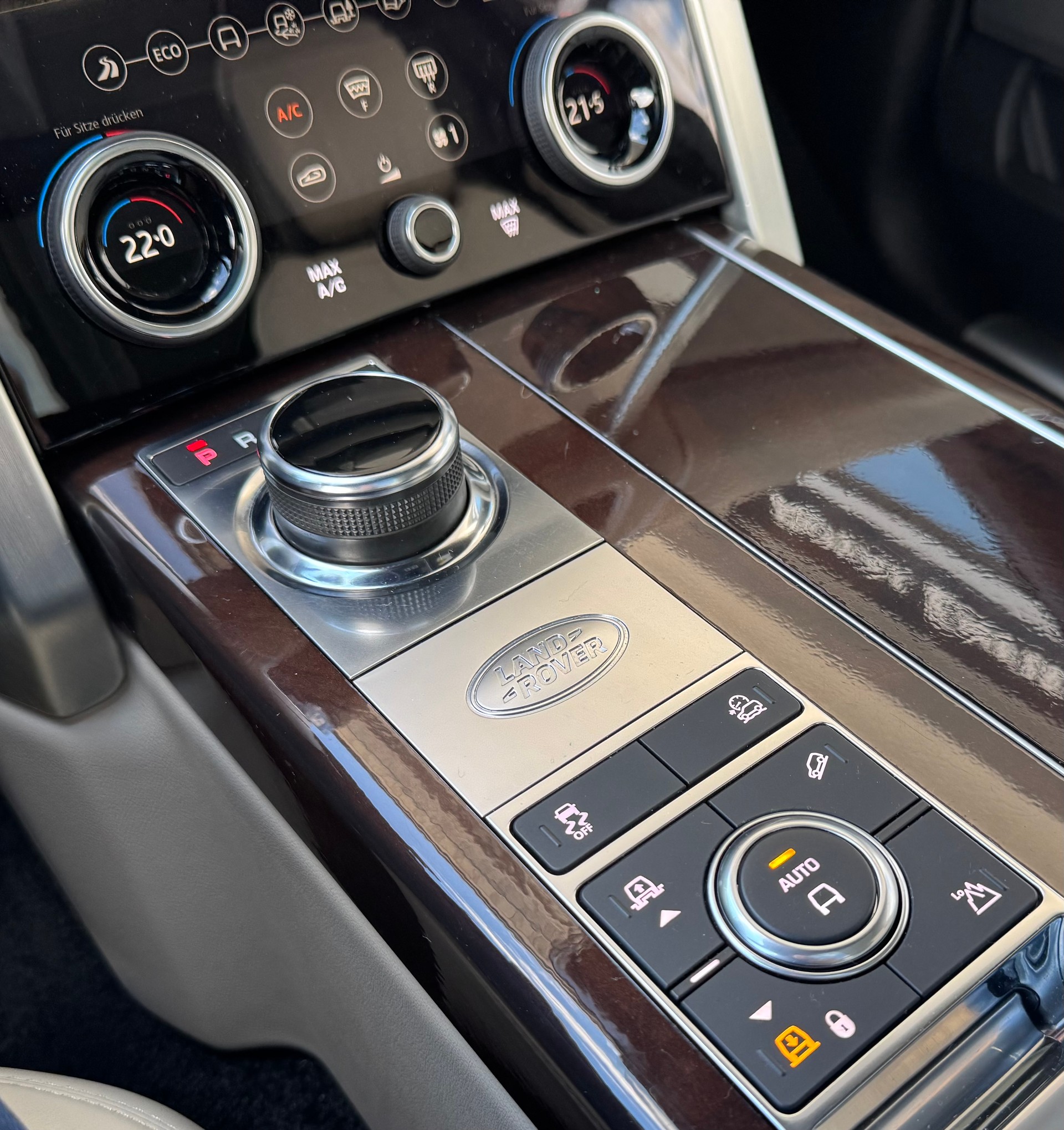 LAND ROVER Range Rover 3.0 SDV6 Vogue Automatic-image-26
