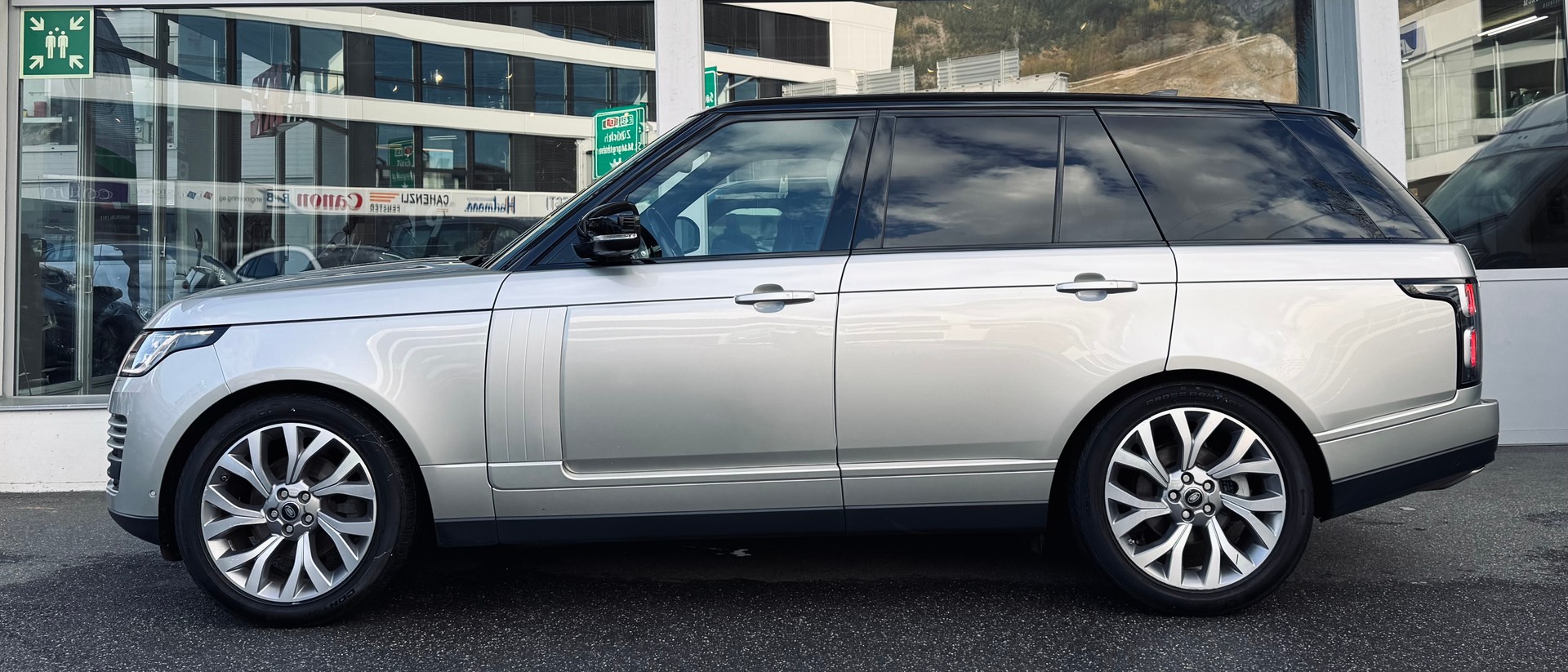 LAND ROVER Range Rover 3.0 SDV6 Vogue Automatic-image-2