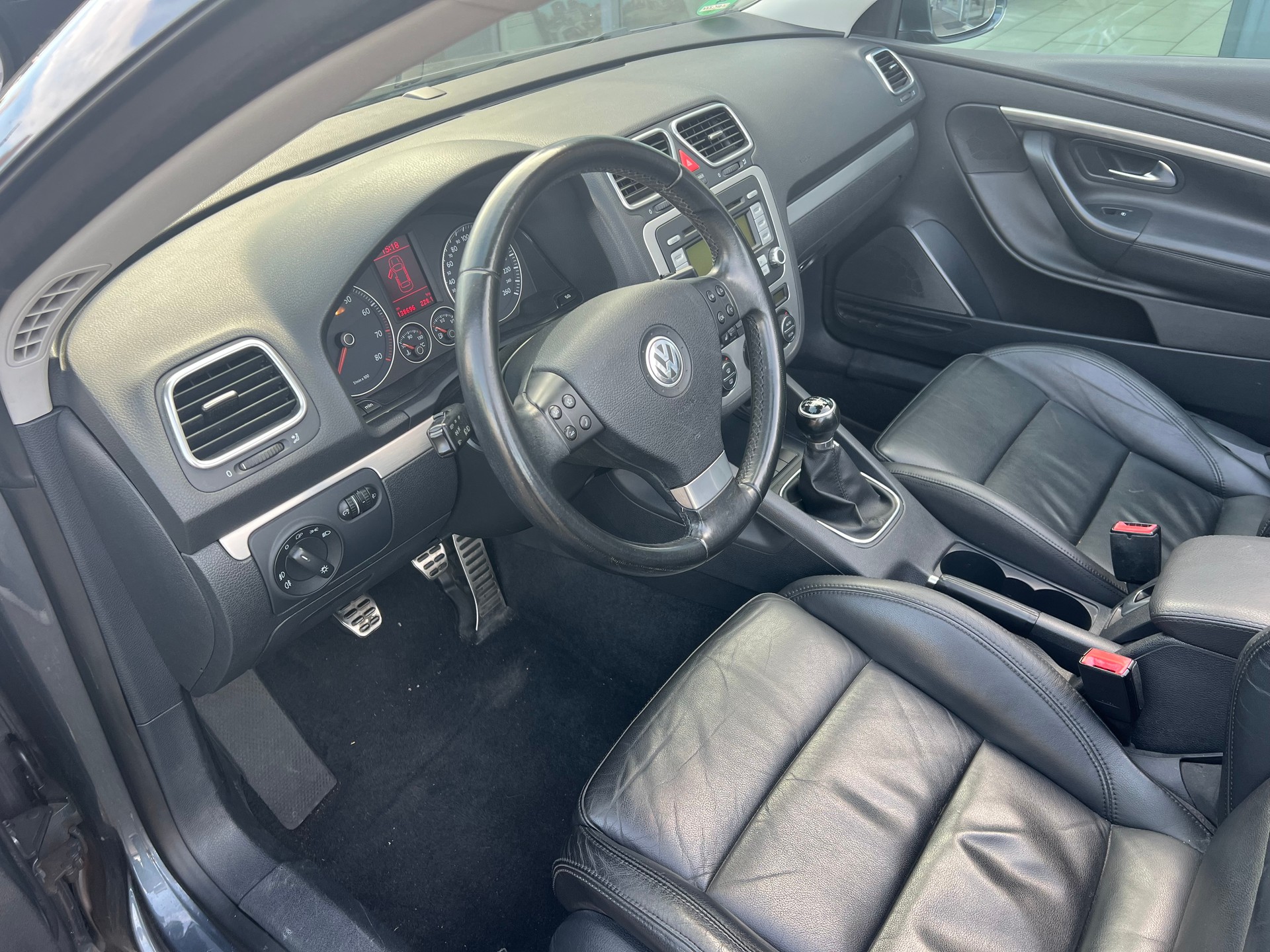VW Eos 1.6 FSI-image-10