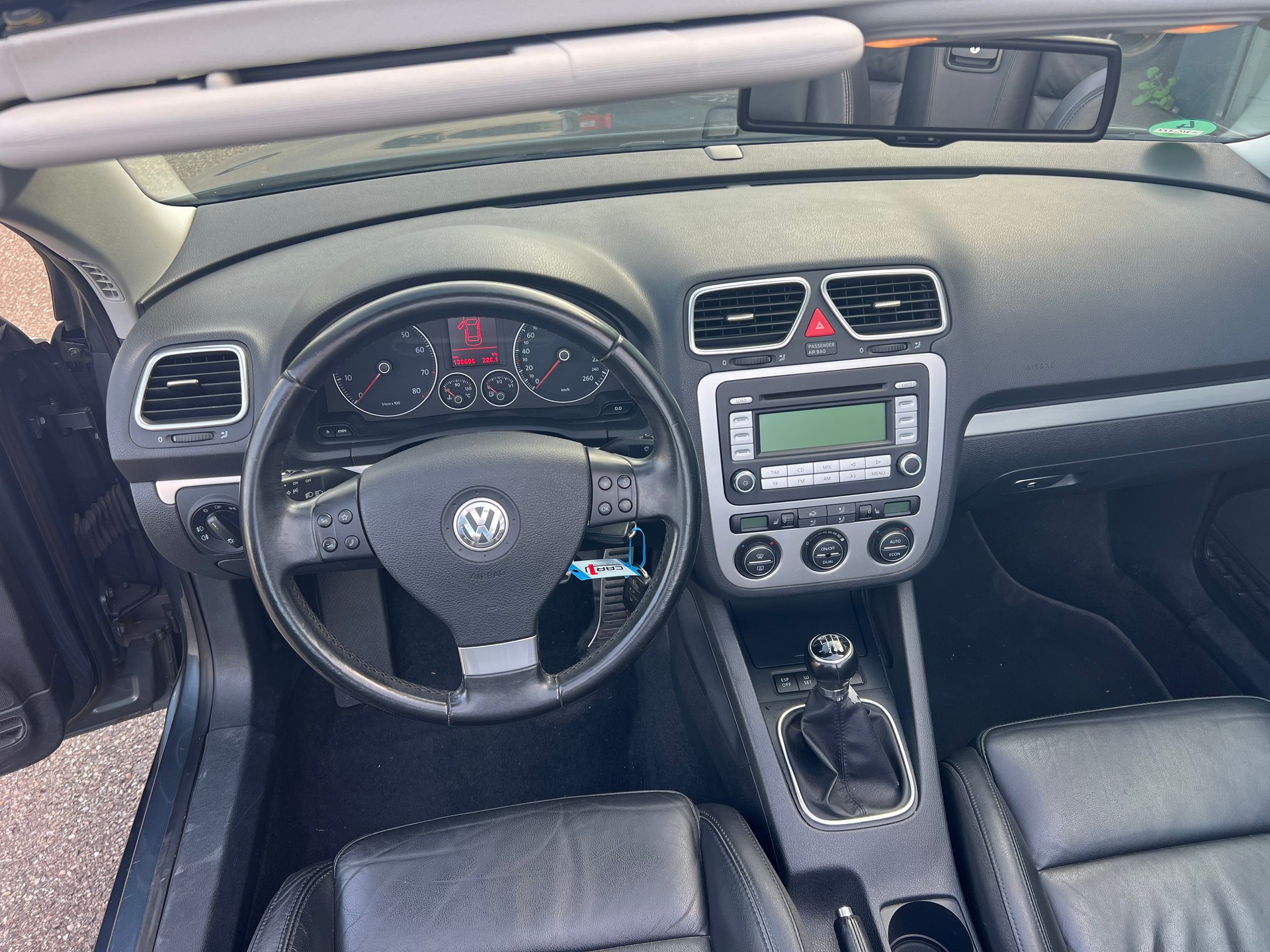 VW Eos 1.6 FSI-image-11