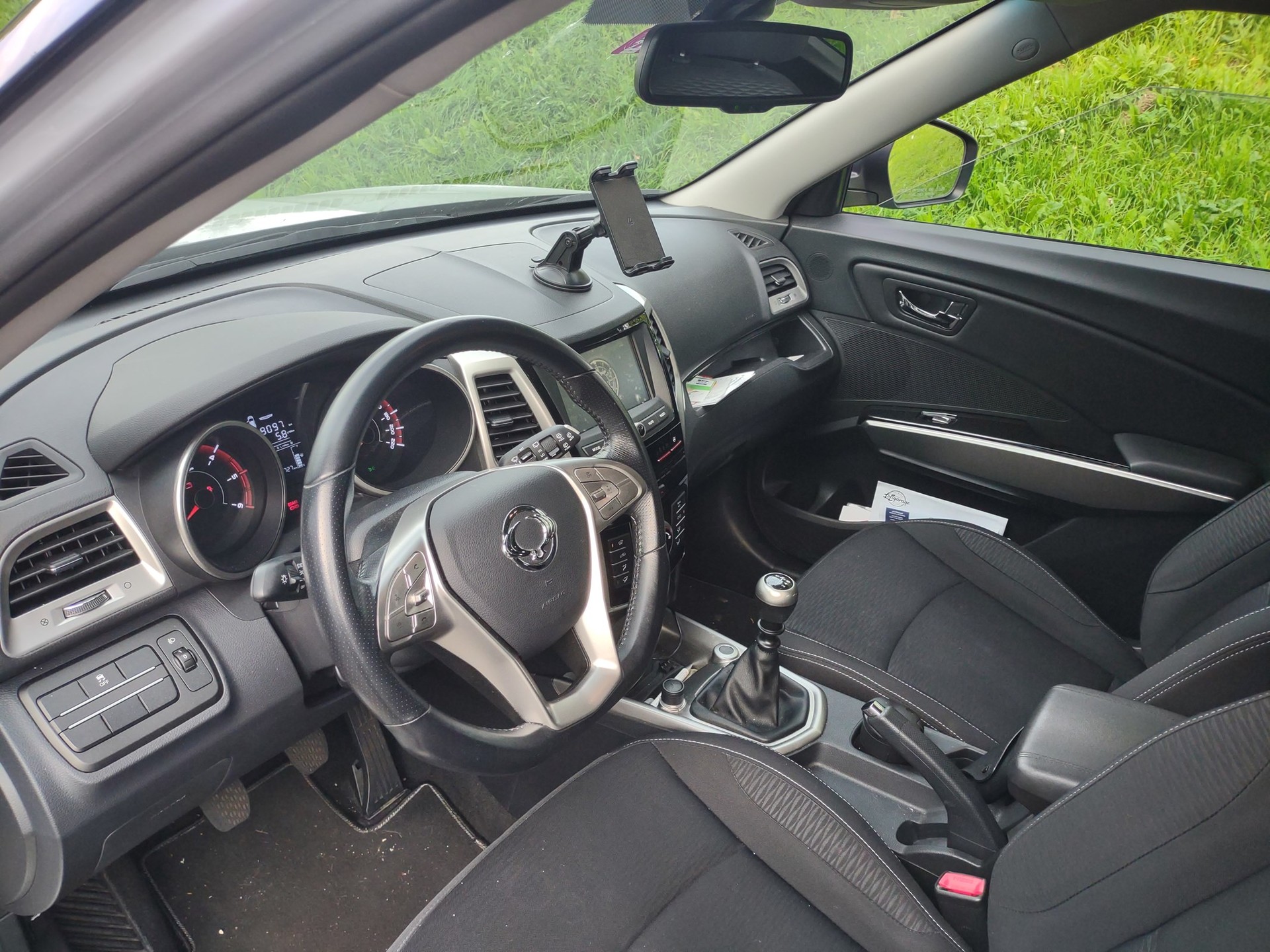 KGM-SsangYong Tivoli 1.6 eXDi Cameleon 2WD-image-3
