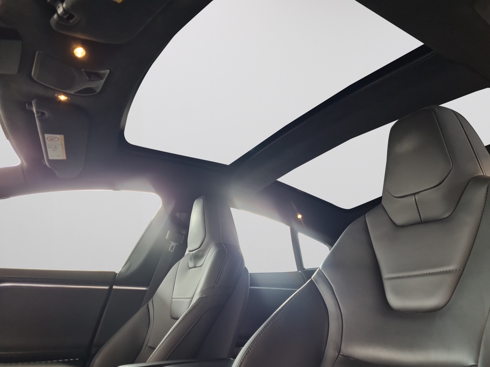 TESLA Model S 75 D-image-13