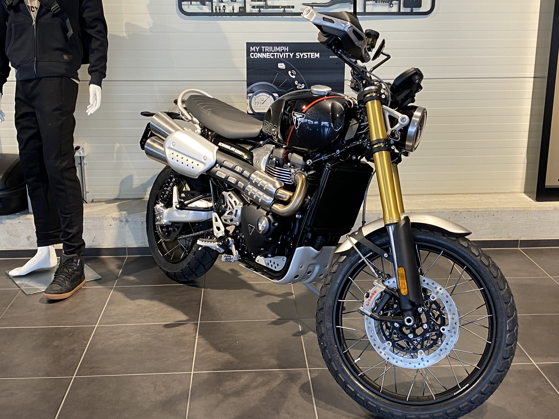 TRIUMPH Scrambler 1200 XE (4.49 % Power Leasing - Gültig bis 31.06.2026)-showroom-element-2