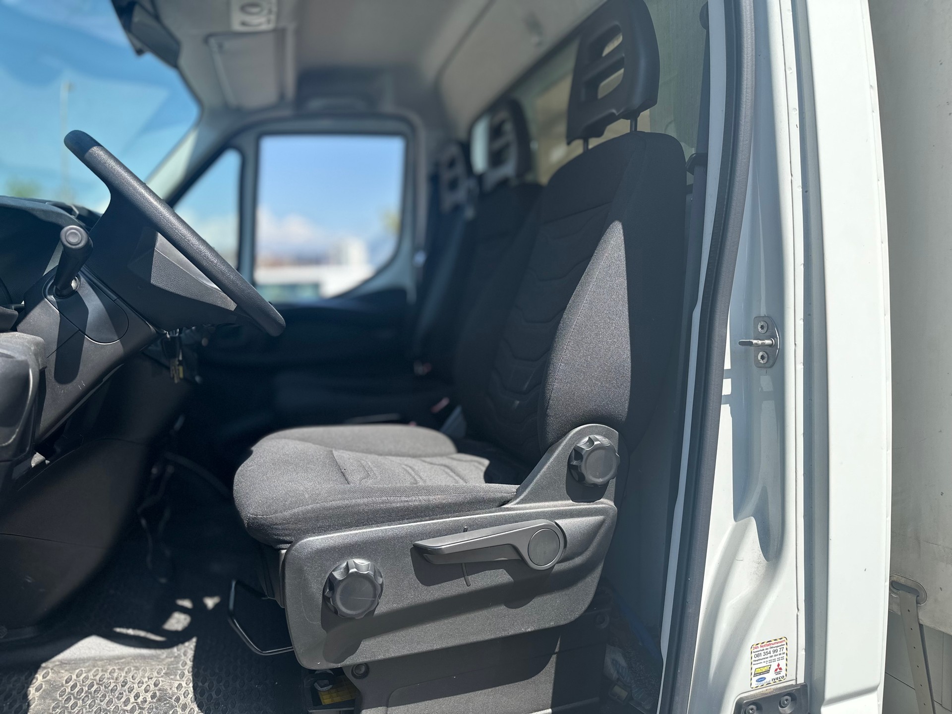IVECO 35 S 13-image-9