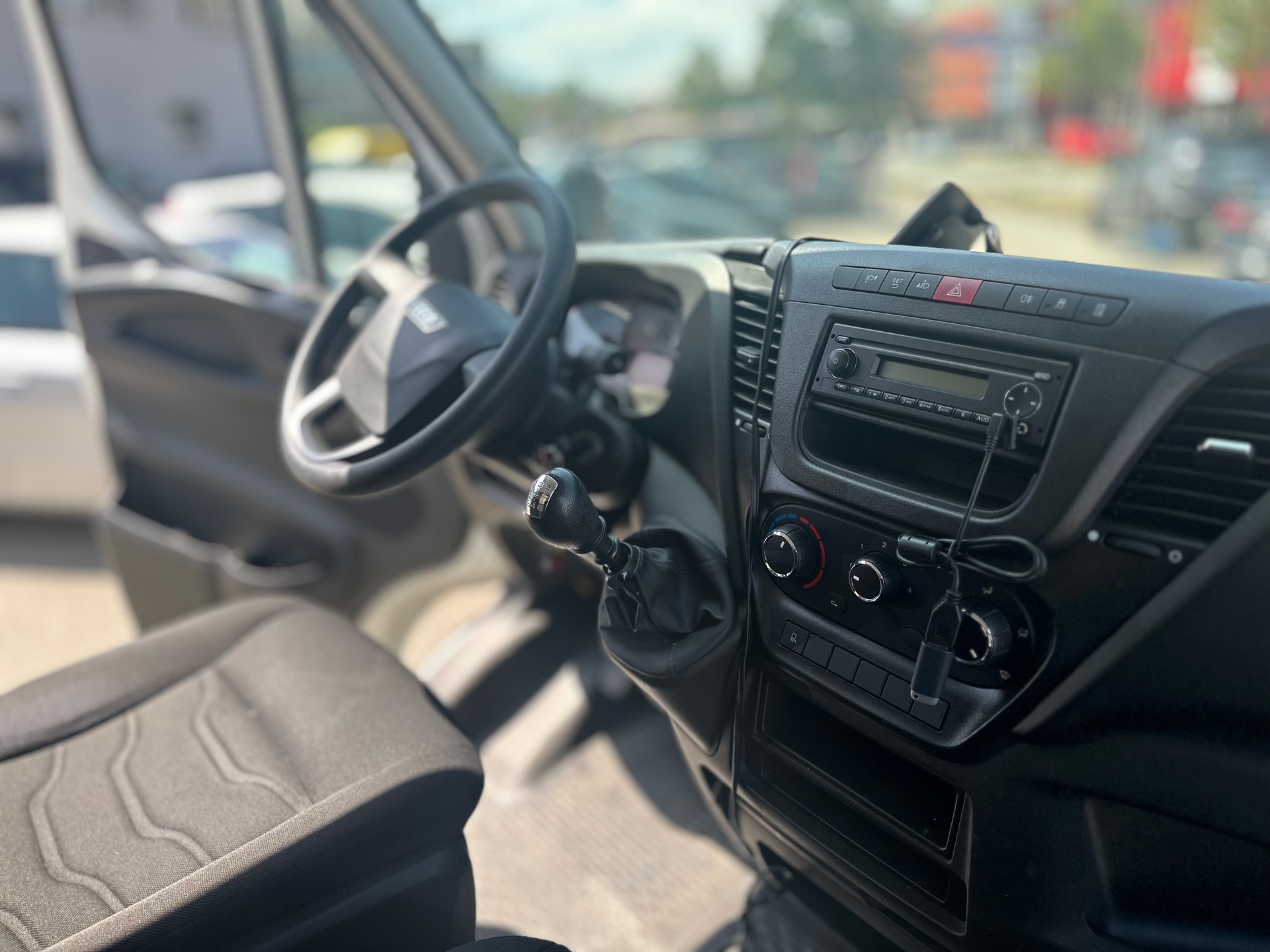 IVECO 35 S 13-image-6