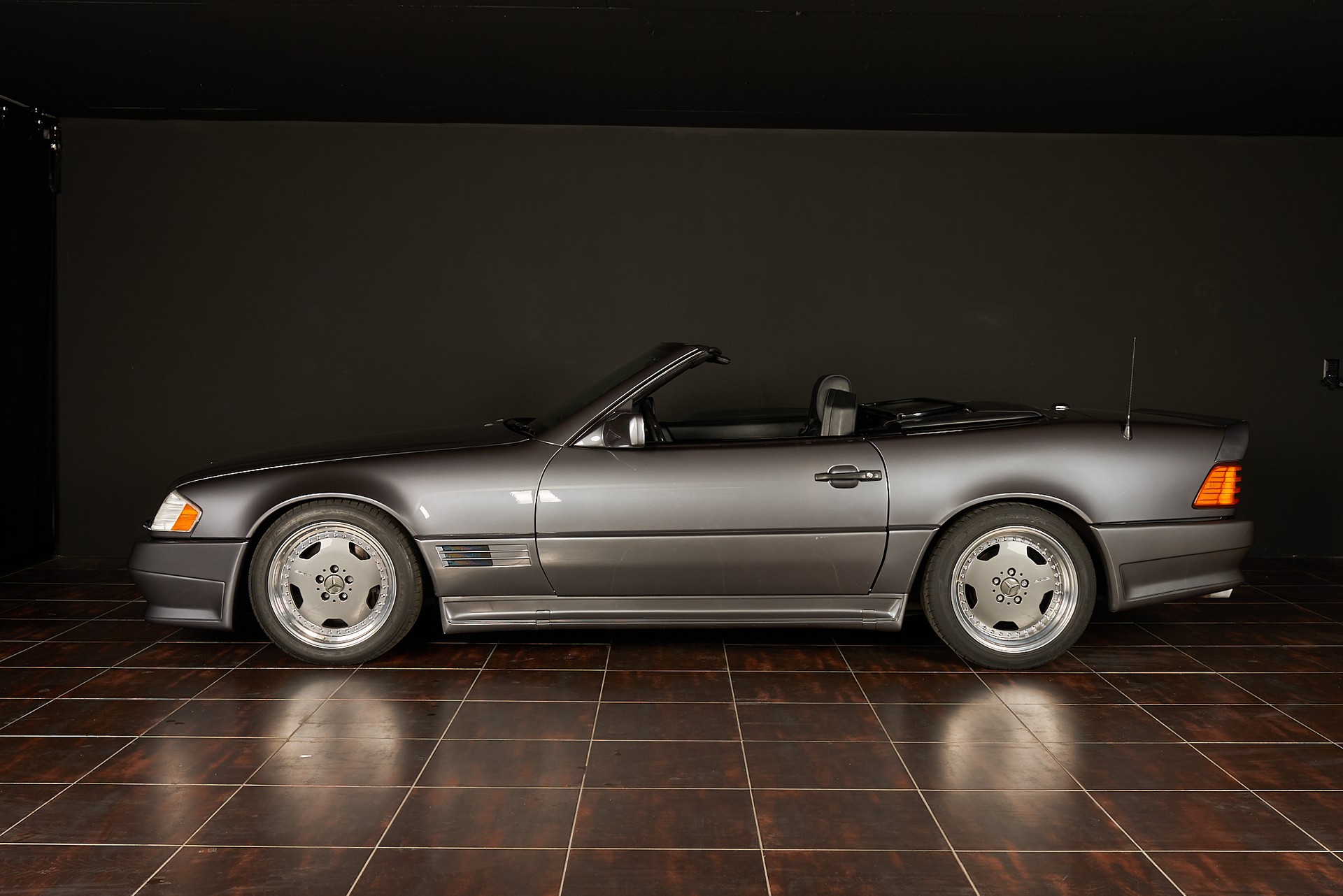 MERCEDES-BENZ SL 500 AMG-image-1