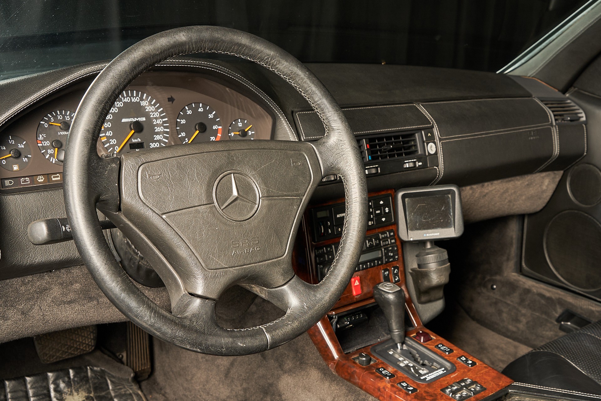 MERCEDES-BENZ SL 500 AMG-image-9