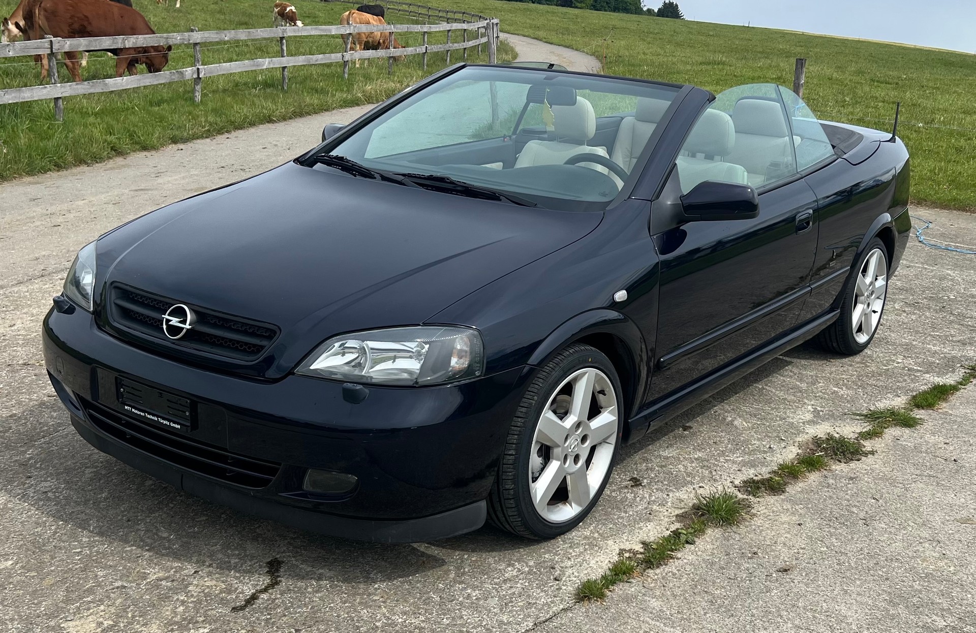 OPEL 2.2i 16V Bertone