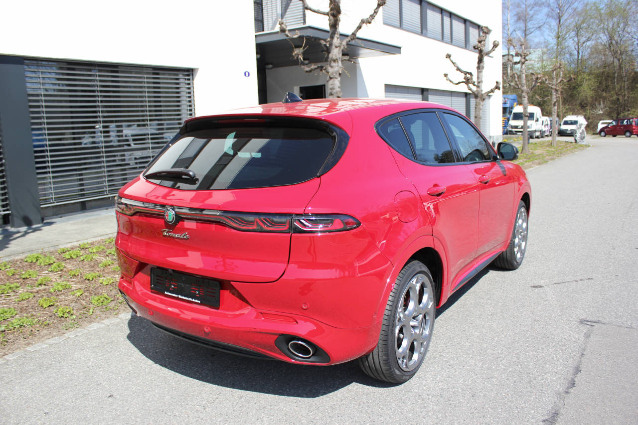 ALFA ROMEO Tonale 1.3 Plug-in Hybrid Tributo Italiano Q4-image-4