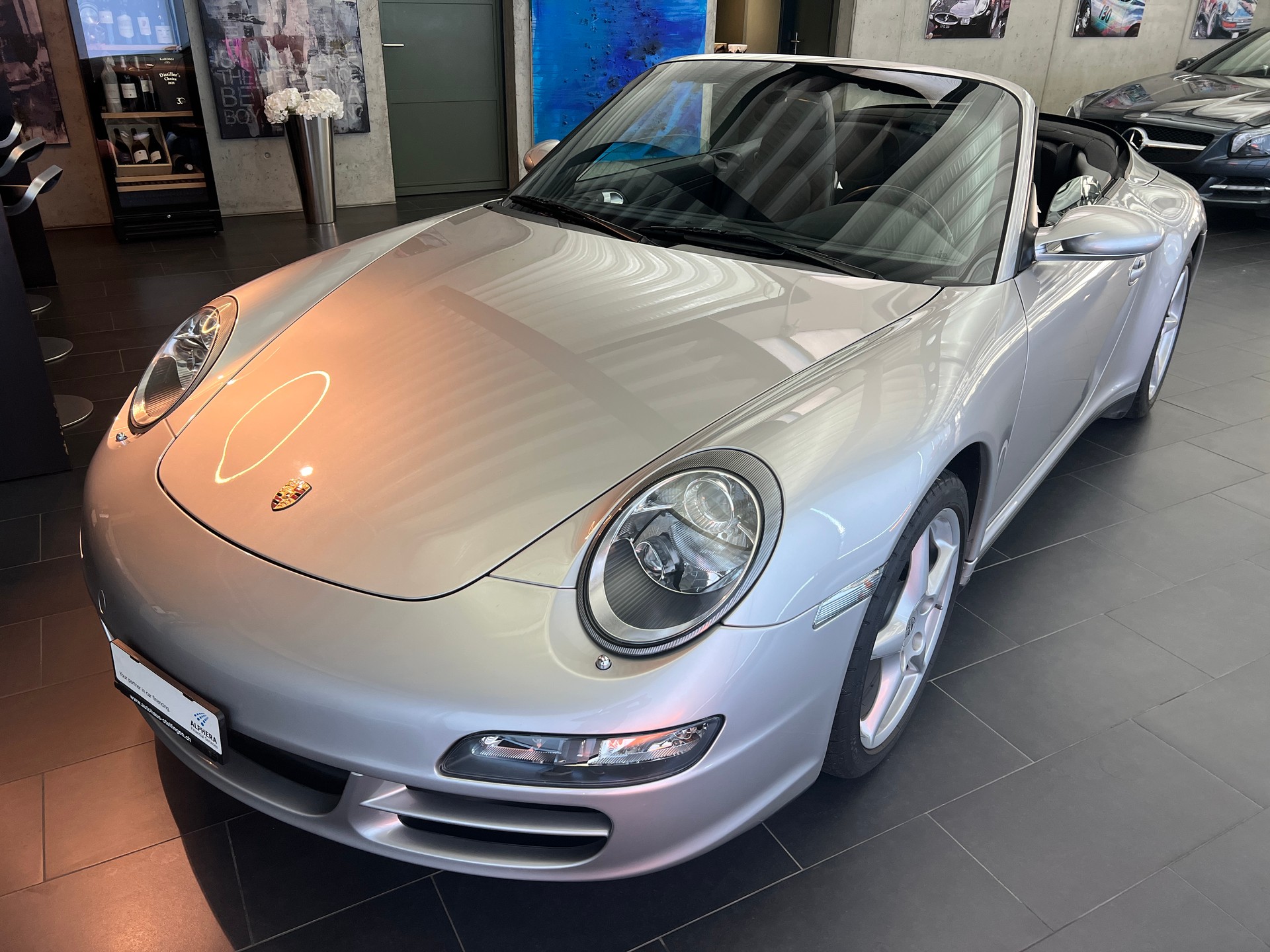 PORSCHE 911 Cabrio Carrera 4-image-6
