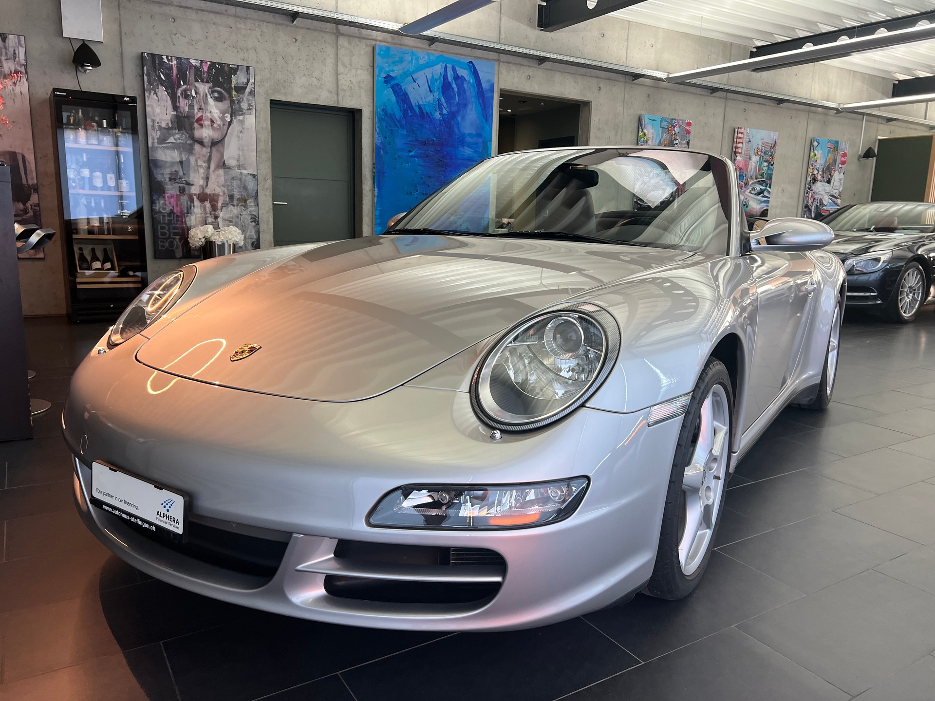 PORSCHE 911 Cabrio Carrera 4-image-7