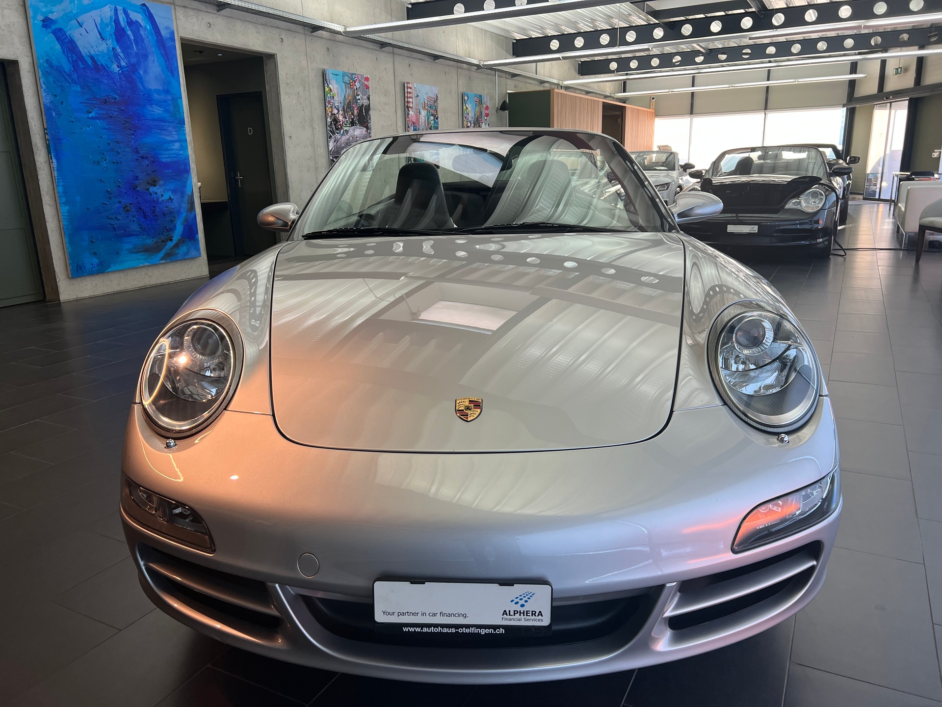 PORSCHE 911 Cabrio Carrera 4-image-5