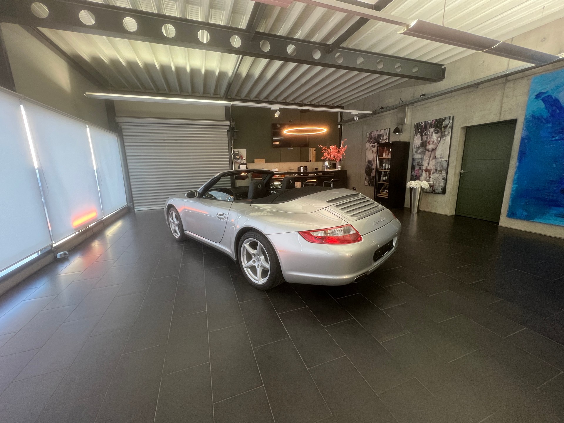 PORSCHE 911 Cabrio Carrera 4-image-15