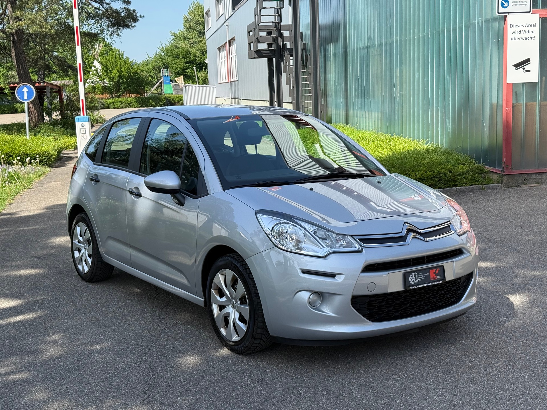 CITROEN C3 1.2i Exclusive-image-1
