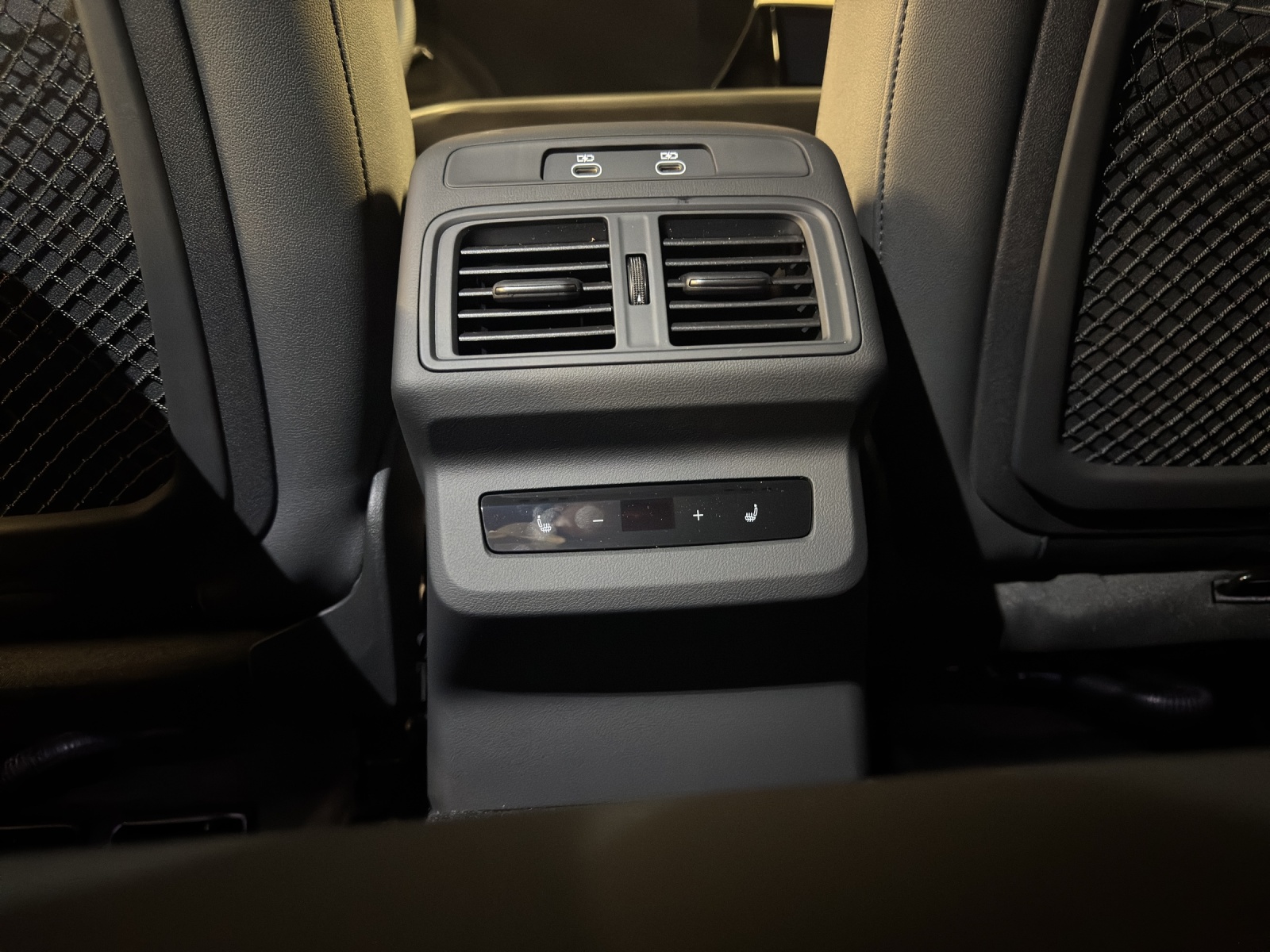 AUDI SQ5 TFSI quattro S-tronic-image-10