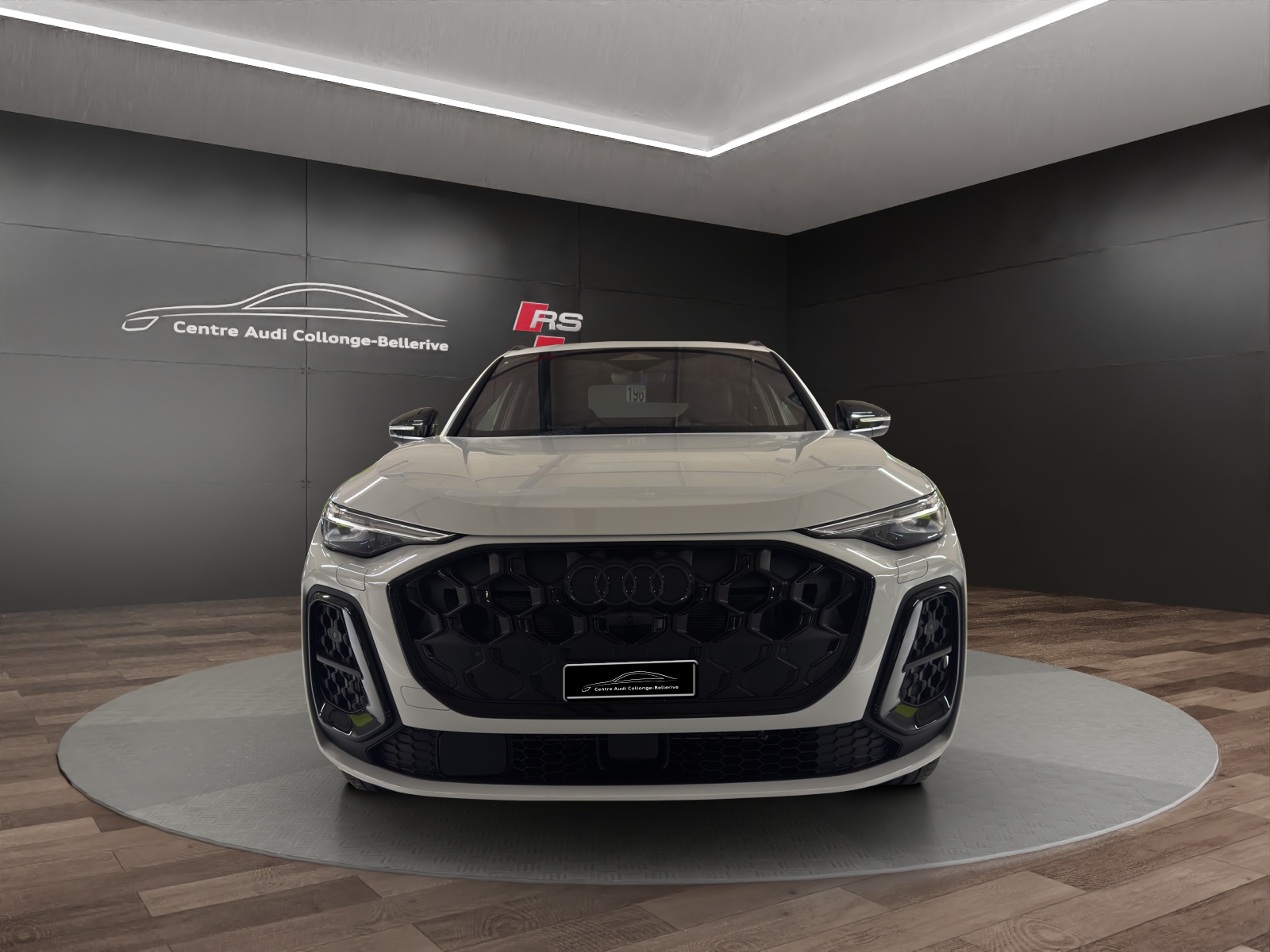 AUDI SQ5 TFSI quattro S-tronic-image-1