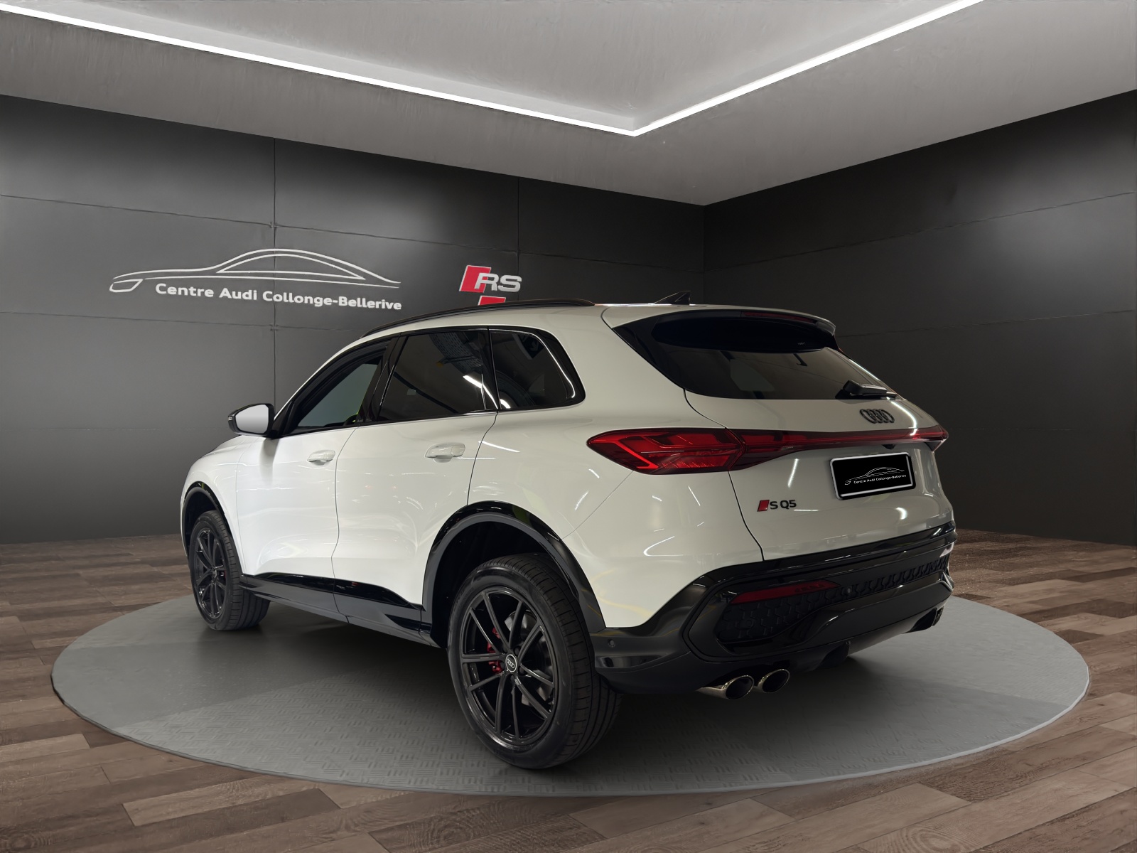 AUDI SQ5 TFSI quattro S-tronic-image-3
