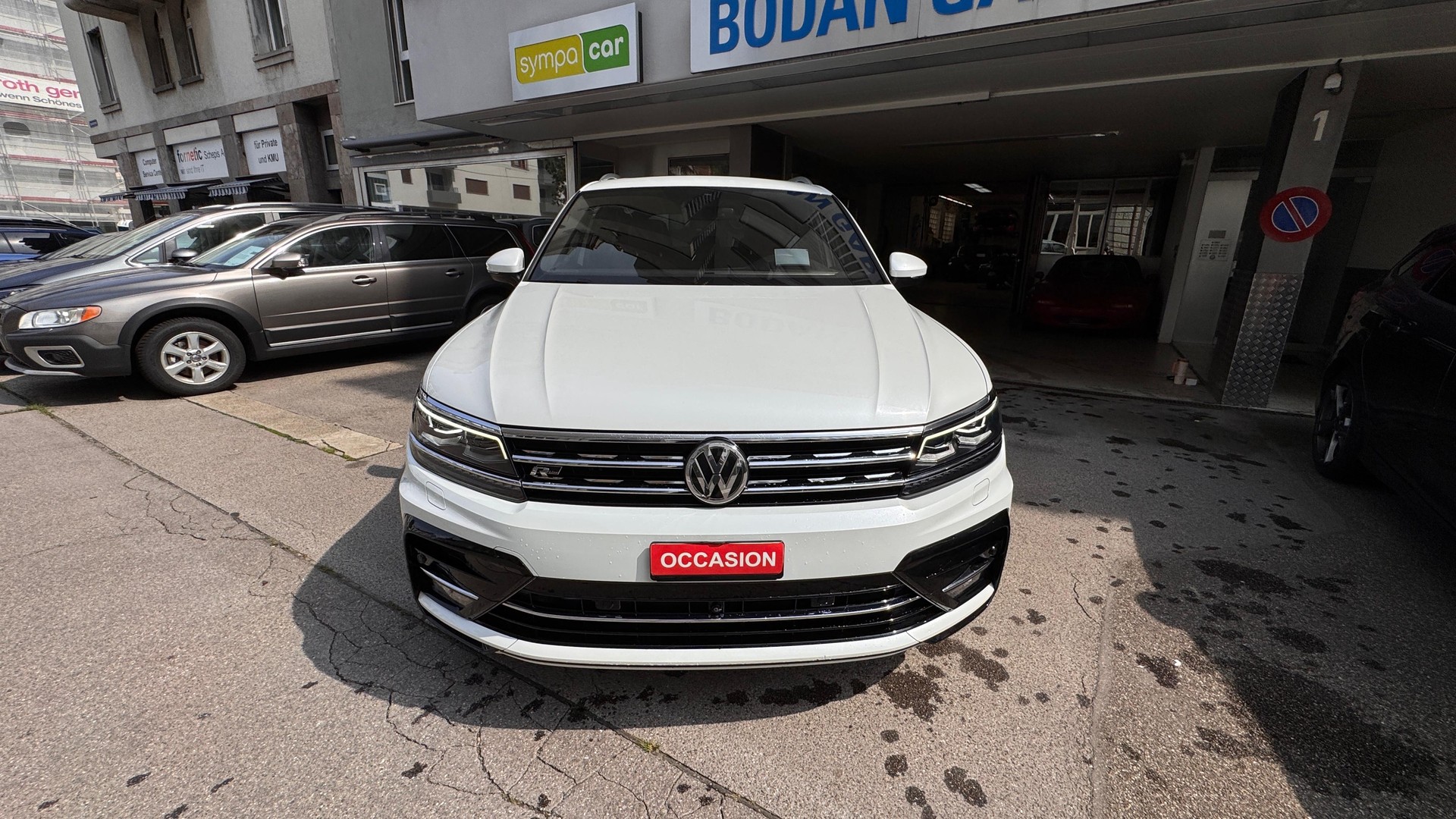 VW Tiguan 2.0 TDI SCR Highline 4Motion DSG-image-5