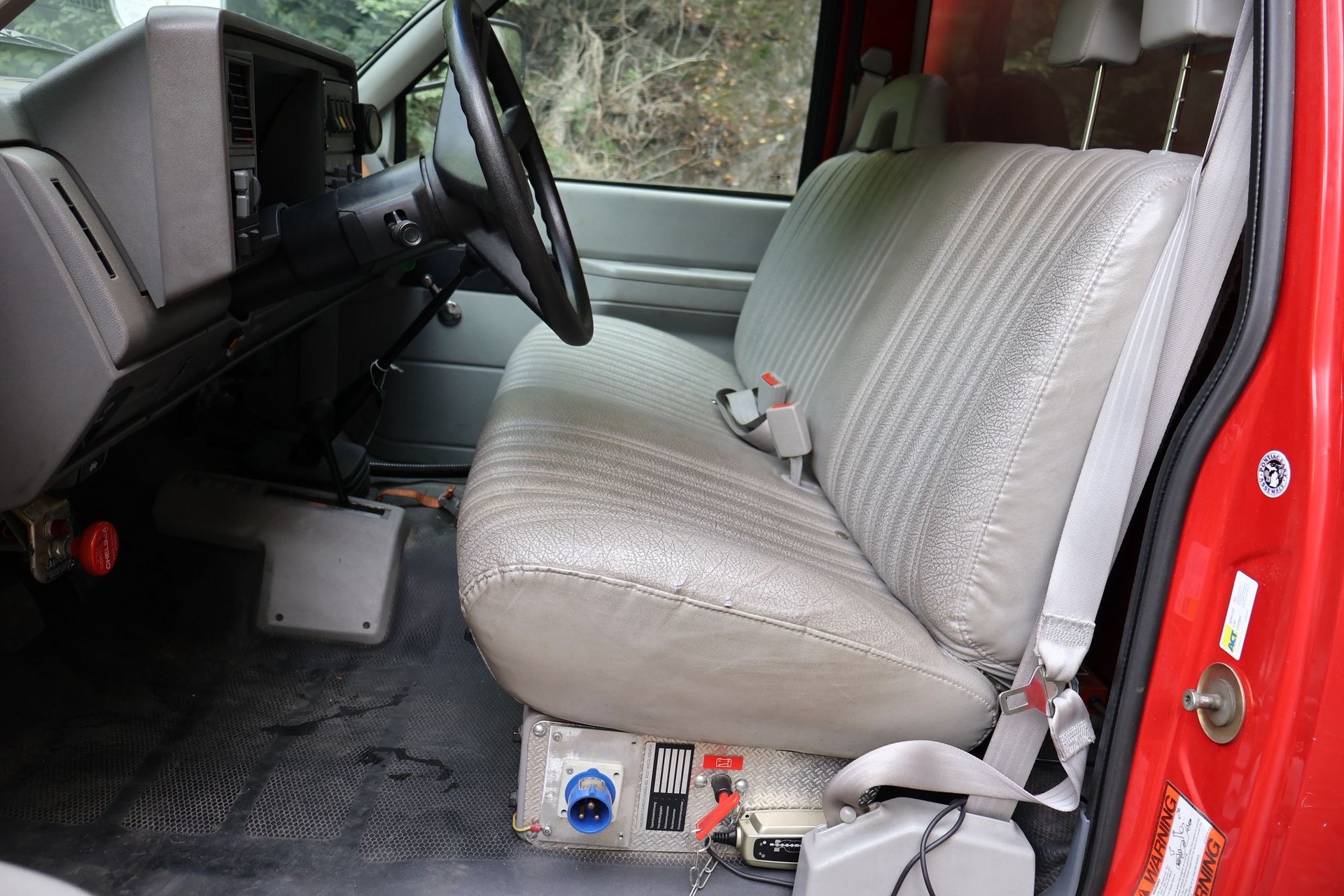 CHEVROLET C/K Pickup-image-13